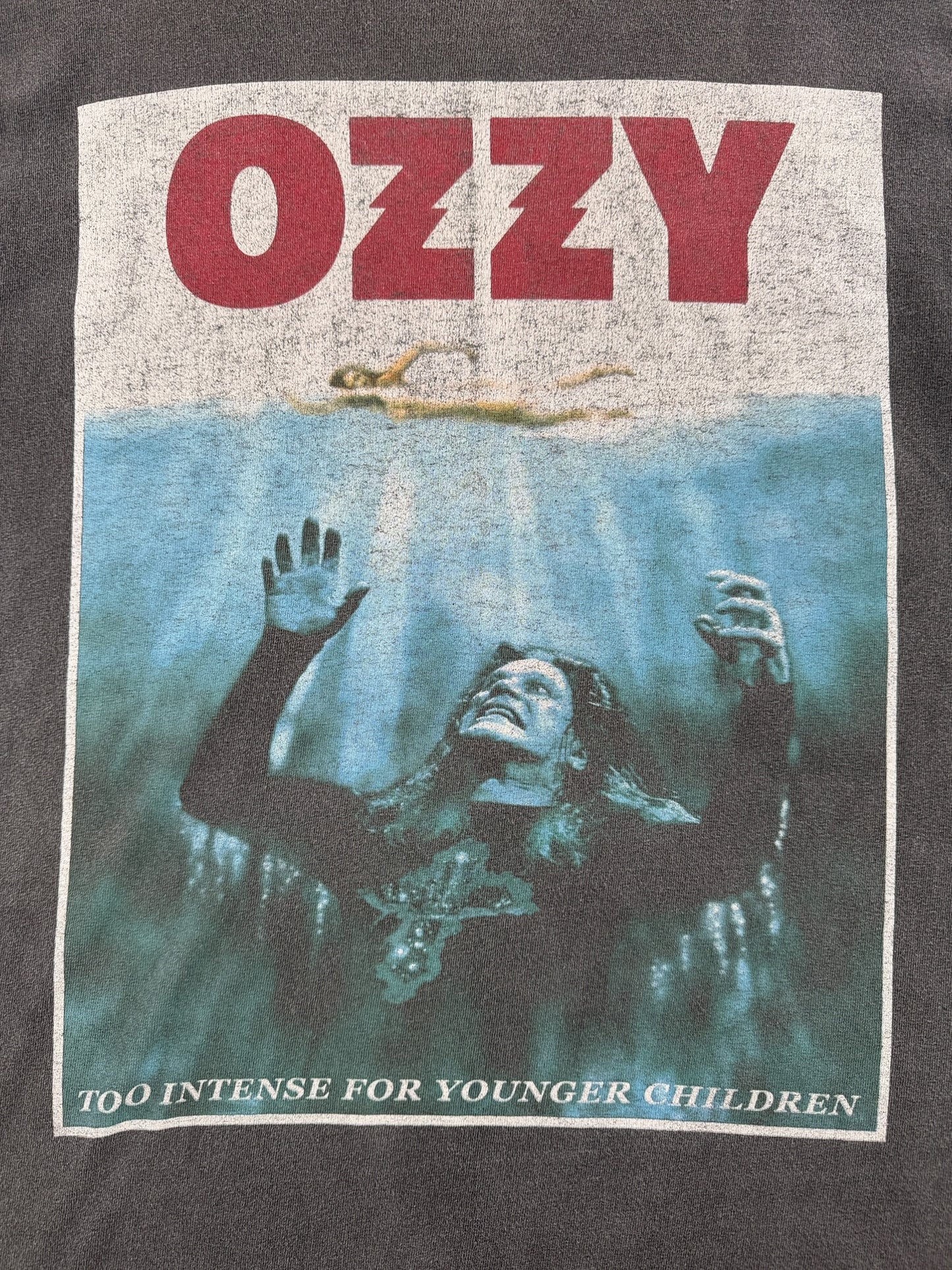 Front graphic on Vintage 2002 Ozzfest Jaws Tee SZ L