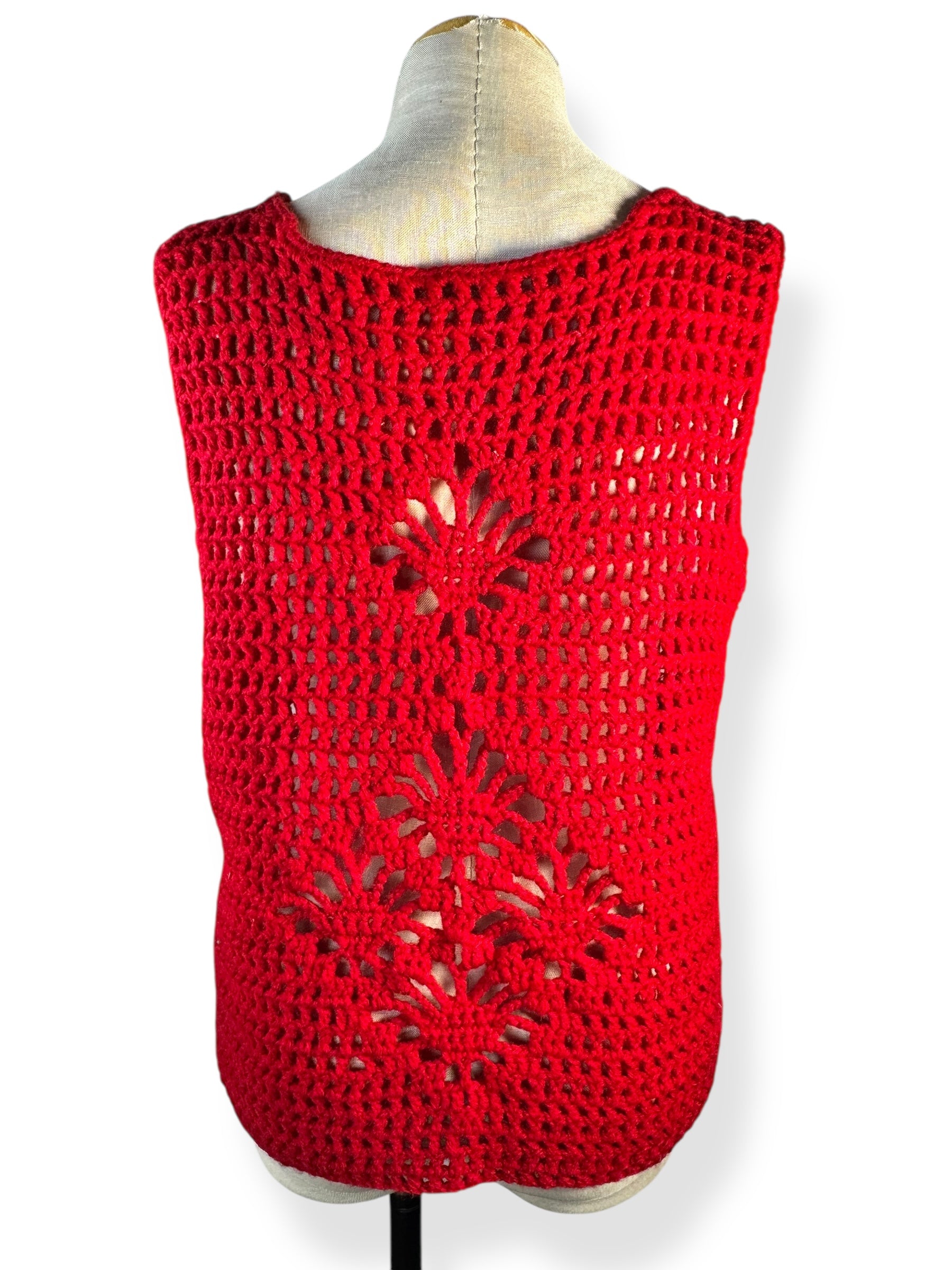 Back view of 1960s Red Crochet Top M