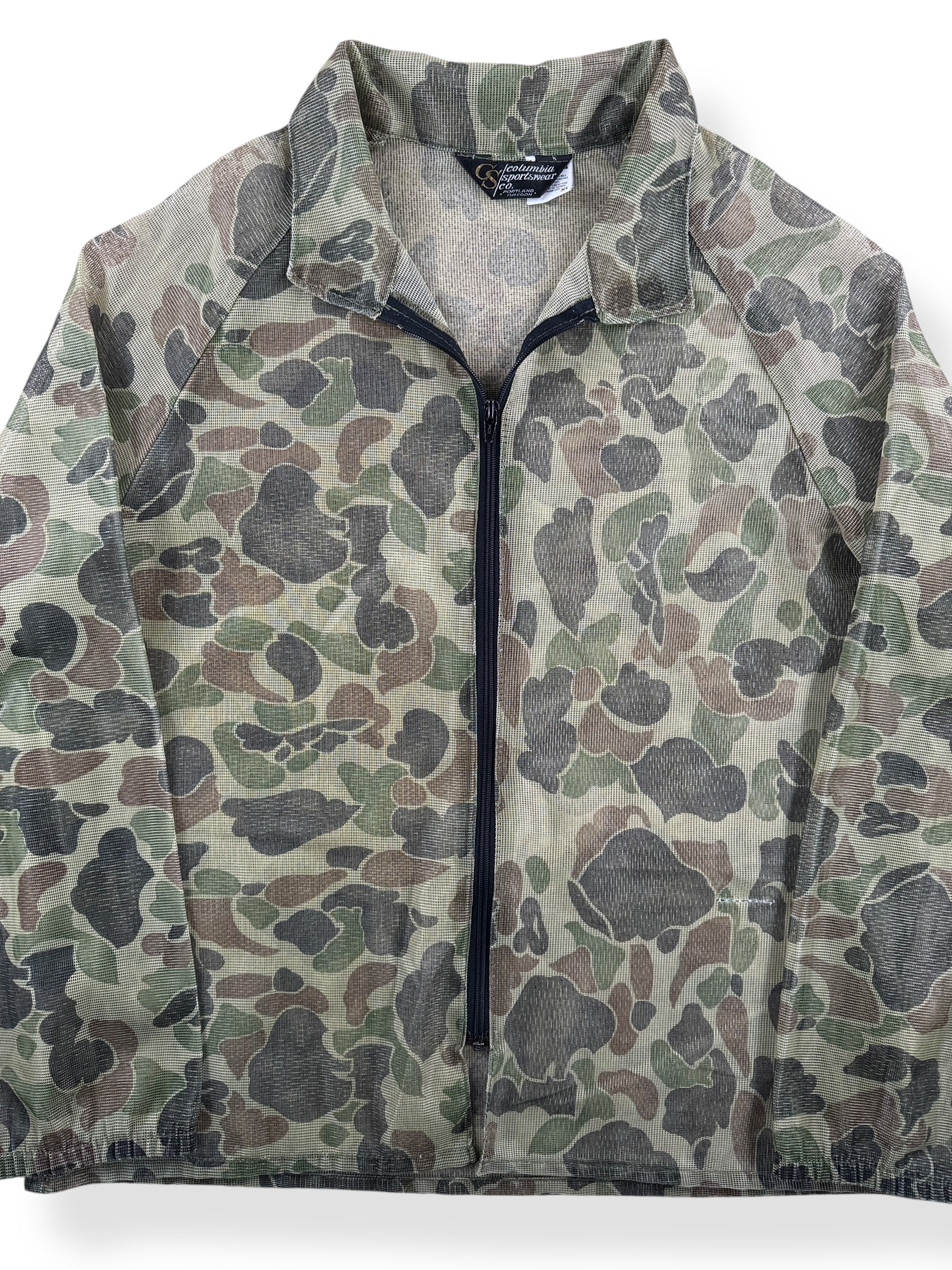 Front Close Up of Vintage Columbia Bug Mesh Camo Jacket SZ XL