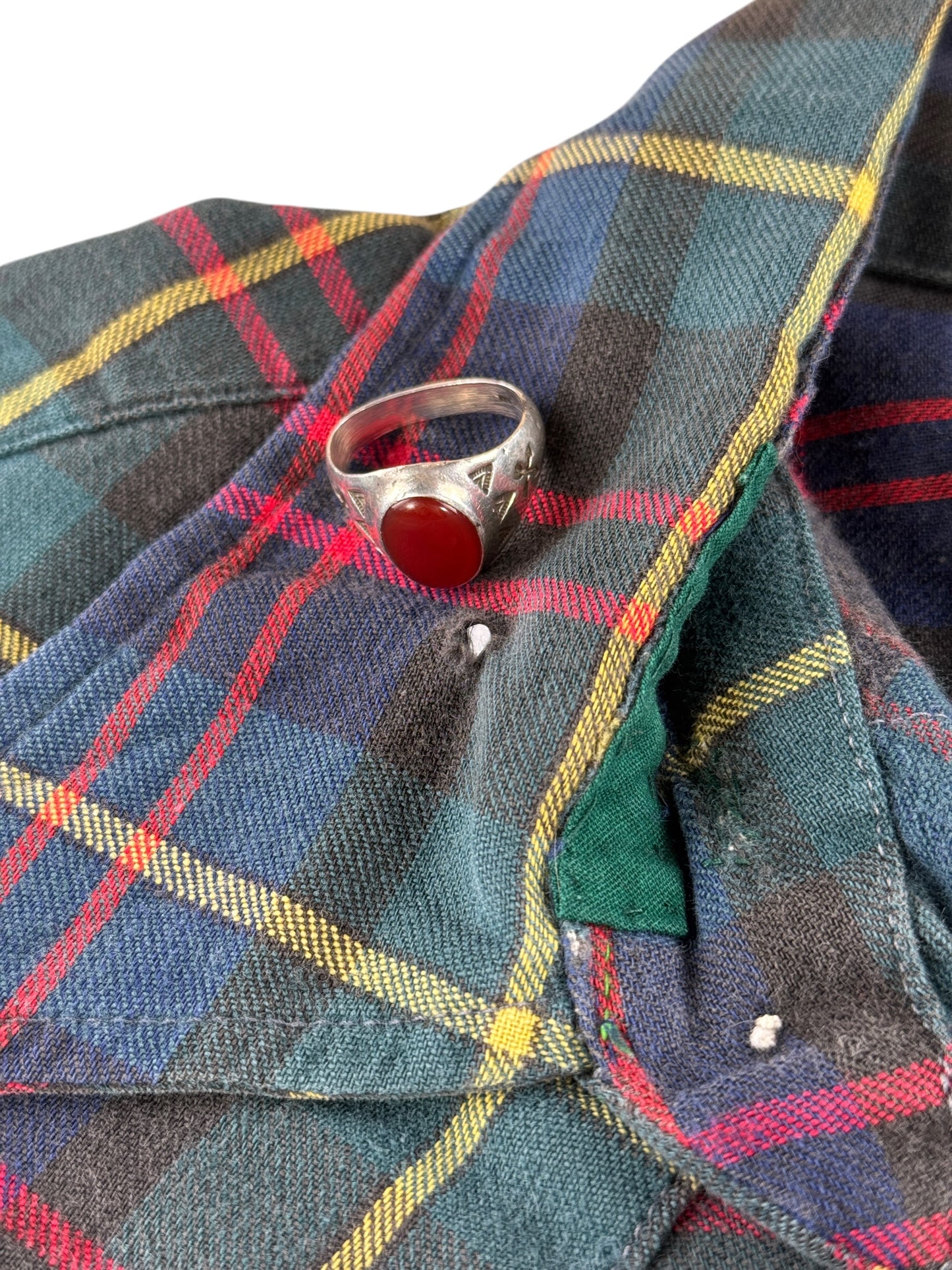 Damage on collar of Vintage Ely Plains Rider Flannel Pearlsnap SZ 16 1/2