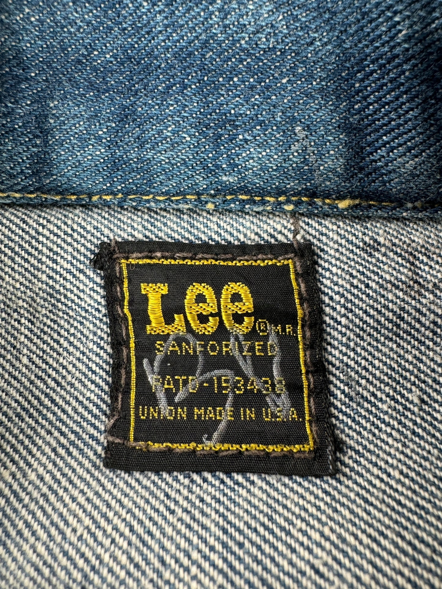 Label of Vintage Sanforized Lee Denim Jacket SZ M