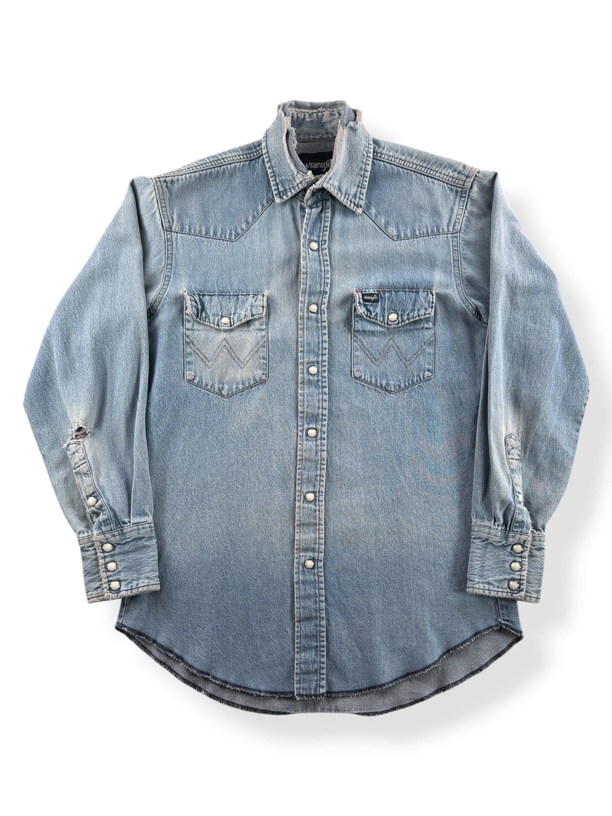 Front of Vintage Distressed Wrangler Pearlsnap SZ S