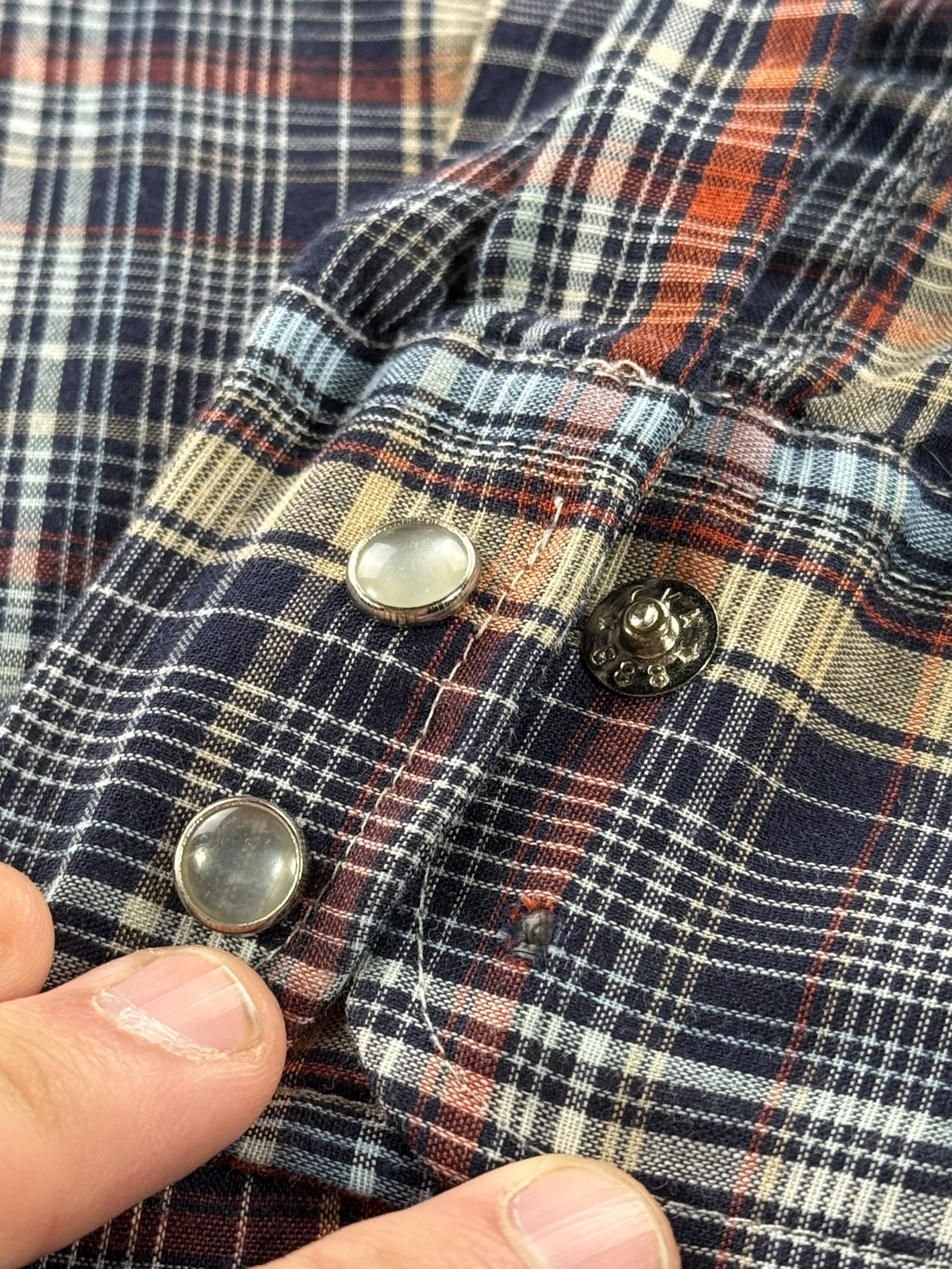 Missing button on Vintage 70s JCPenny Navy Blue Pearlsnap SZ M