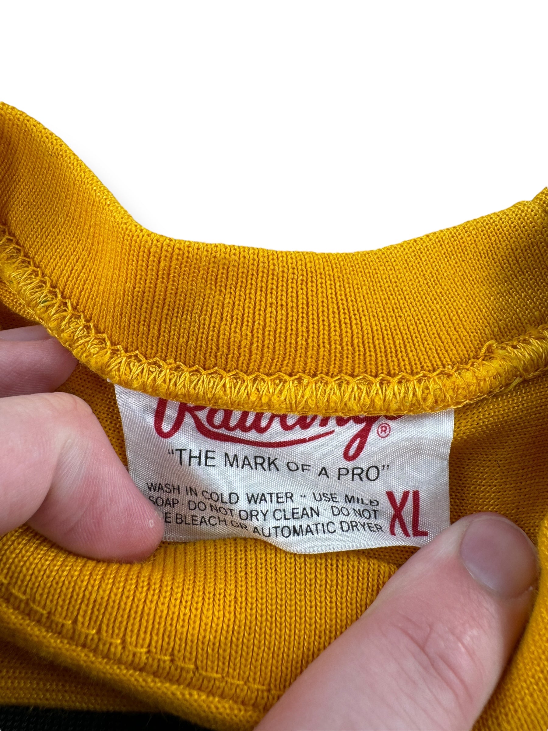 Tag on Vintage 70s Boston Bruins Durene Jersey SZ L
