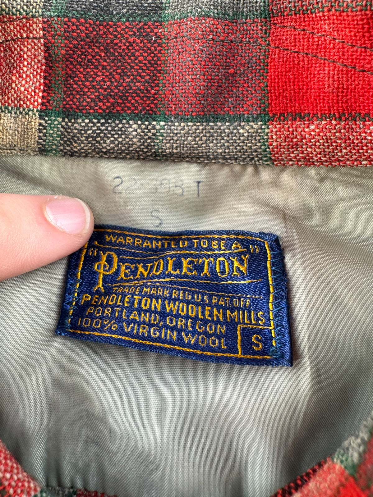 Label on Vintage Pendleton Plaid Board Shirt SZ S