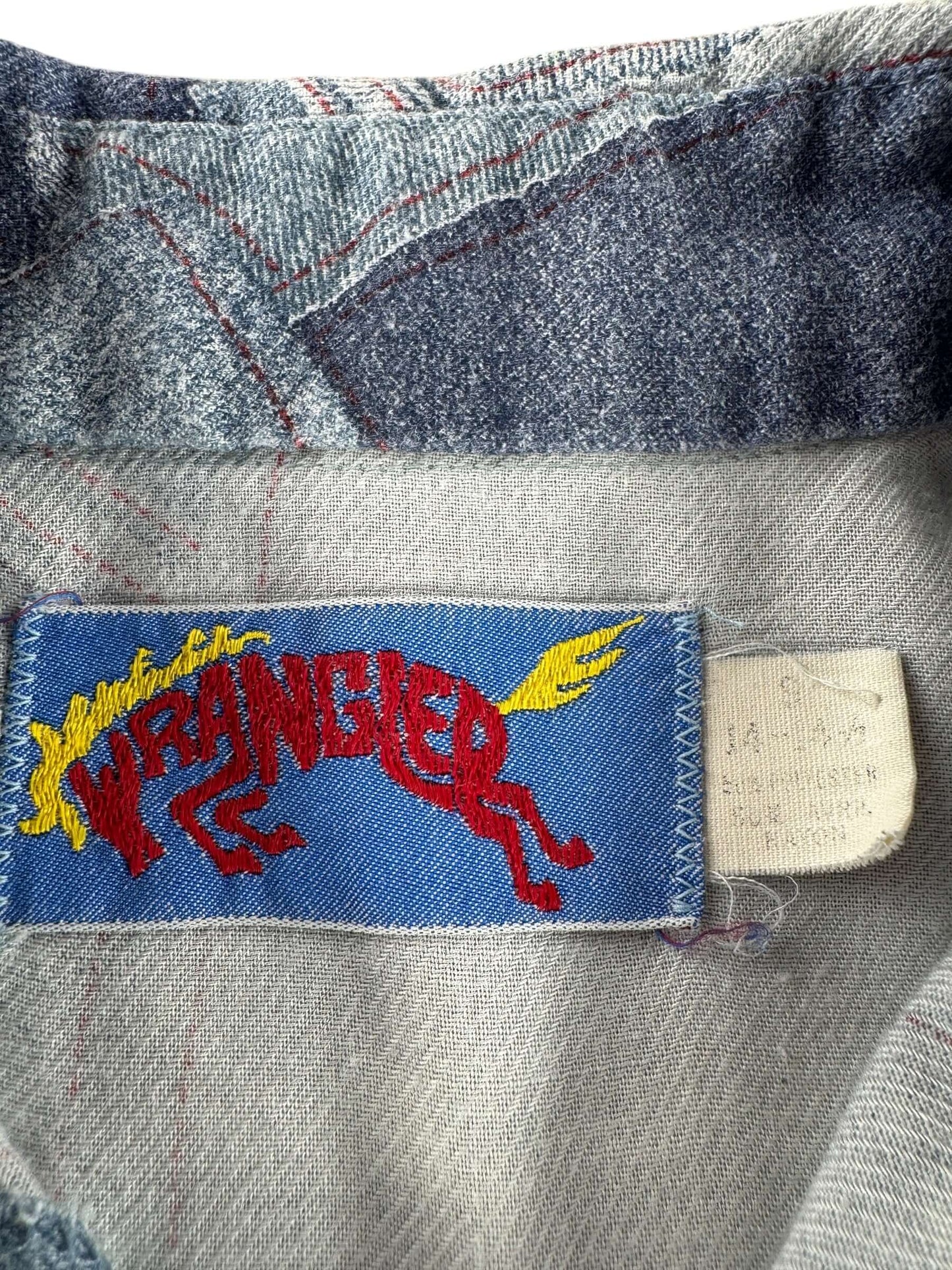 Label on Vintage Wrangler Printed Denim Shirt SZ S