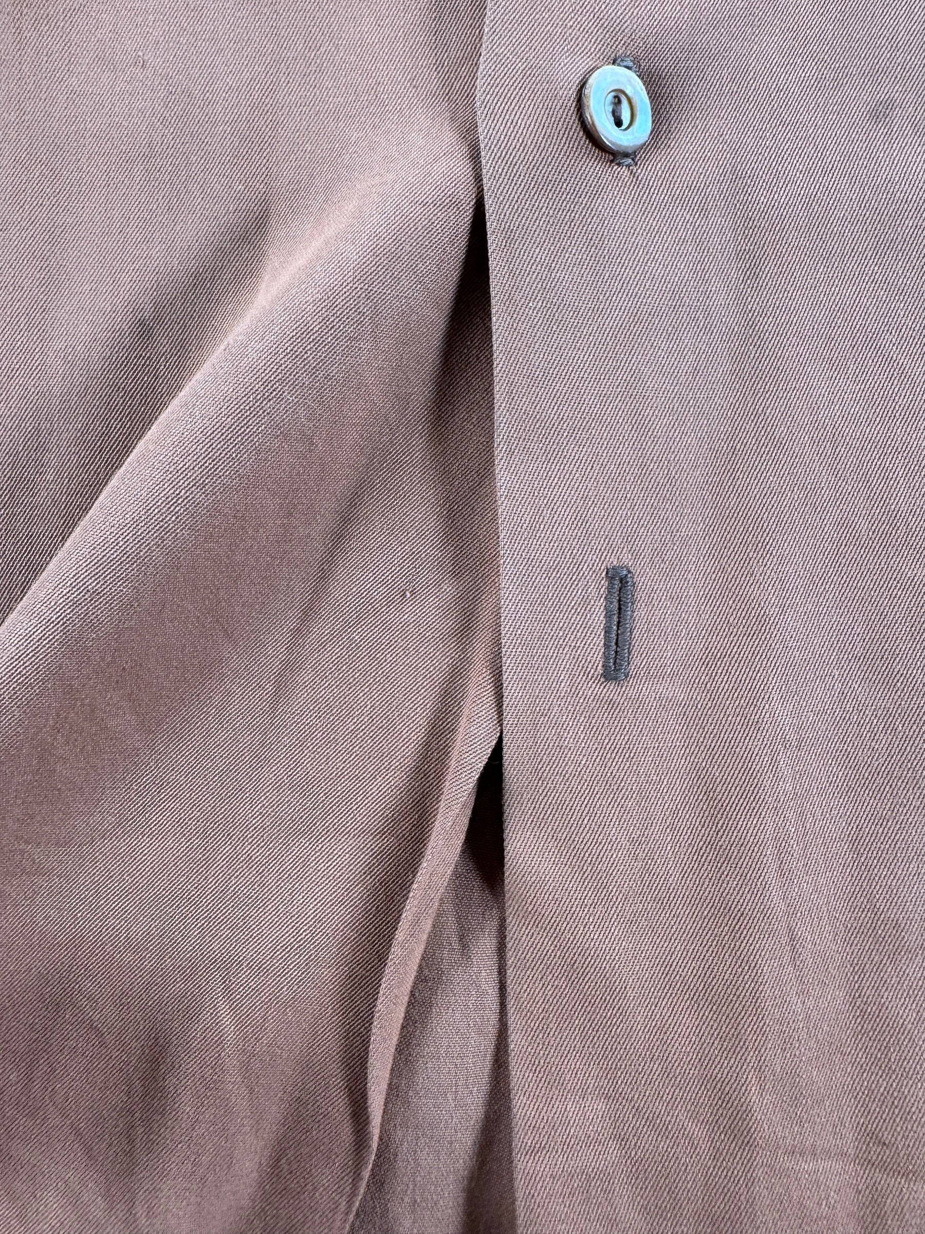 Missing Button on Vintage Doreme of Seattle Rayon Loop Collar Shirt SZ M