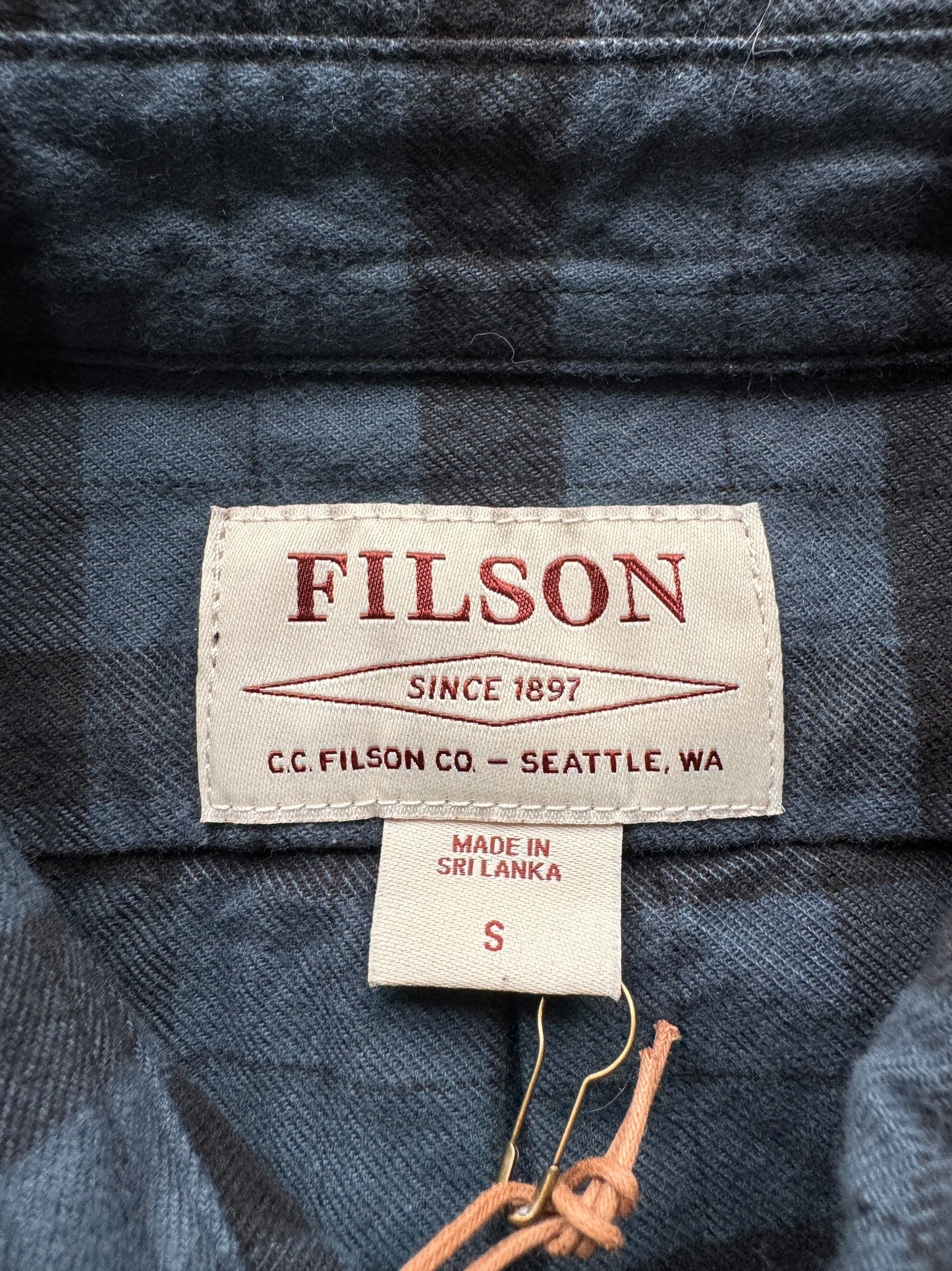 Tag on NOS Filson Midnight Black Alaskan Guide Shirt SZ S