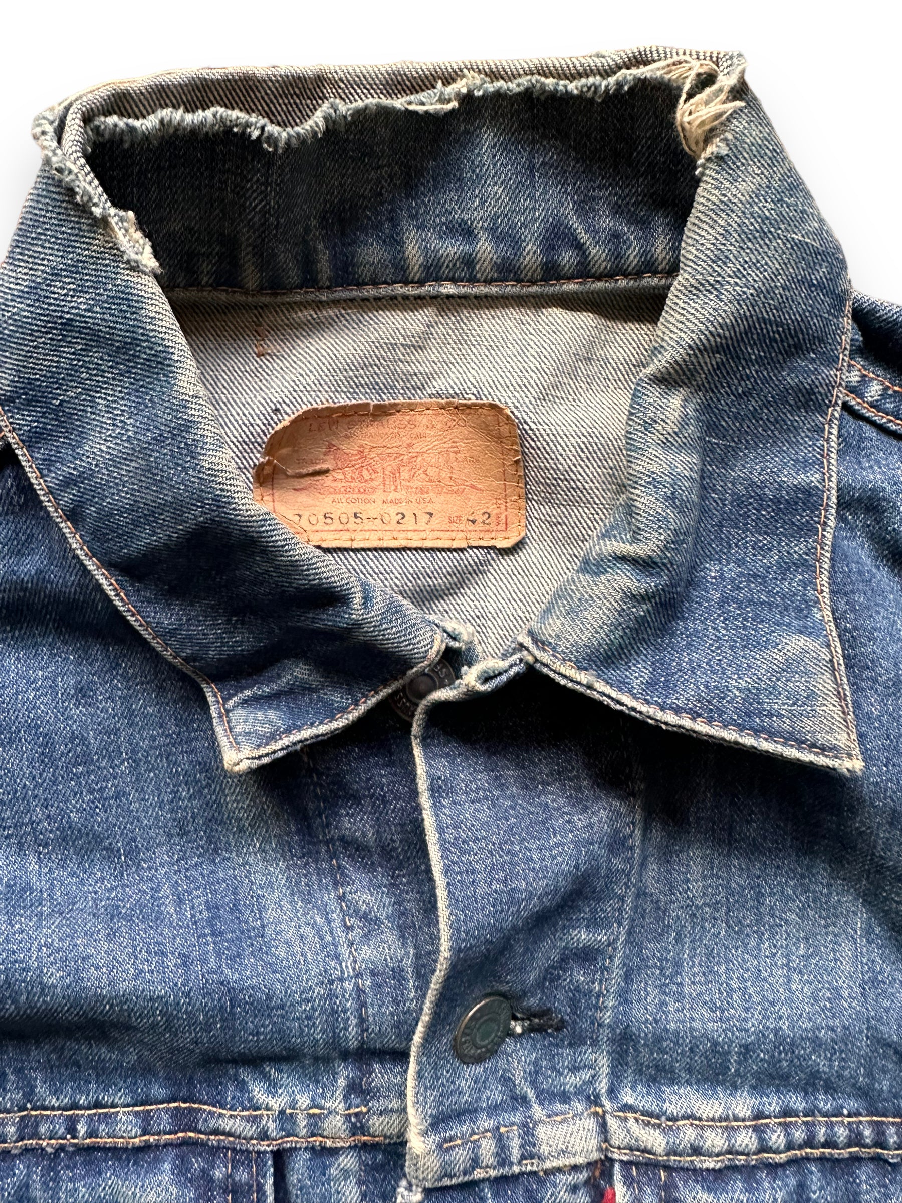 Tag View and Collar Damage on Levi's Big E Type III Trucker 70505-0217 SZ 42 | Vintage Denim Workwear Seattle | Seattle Vintage Denim