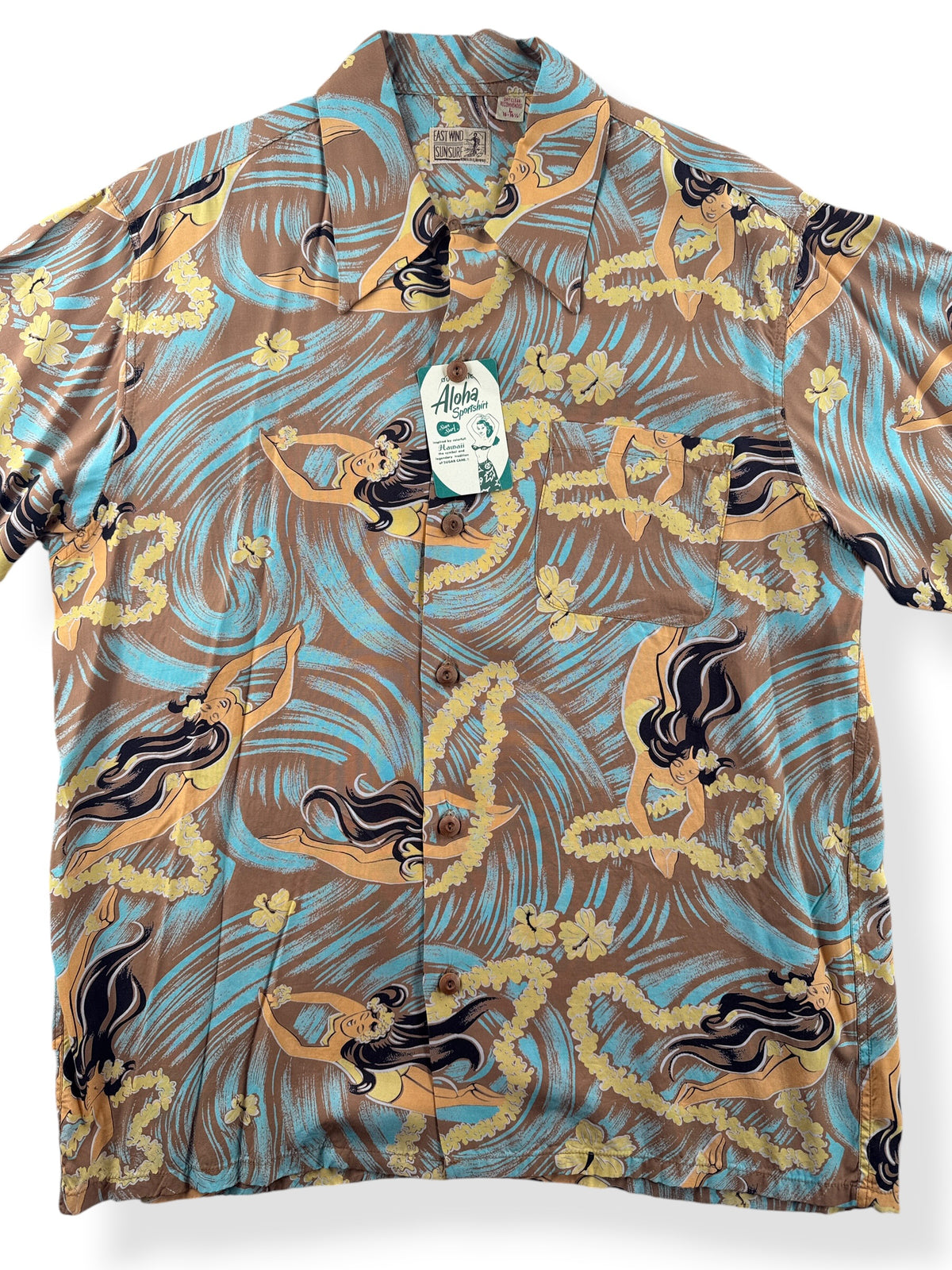 Close-up of Deadstock Sun Surf Repro Aloha Shirt SZ L (Fits M)