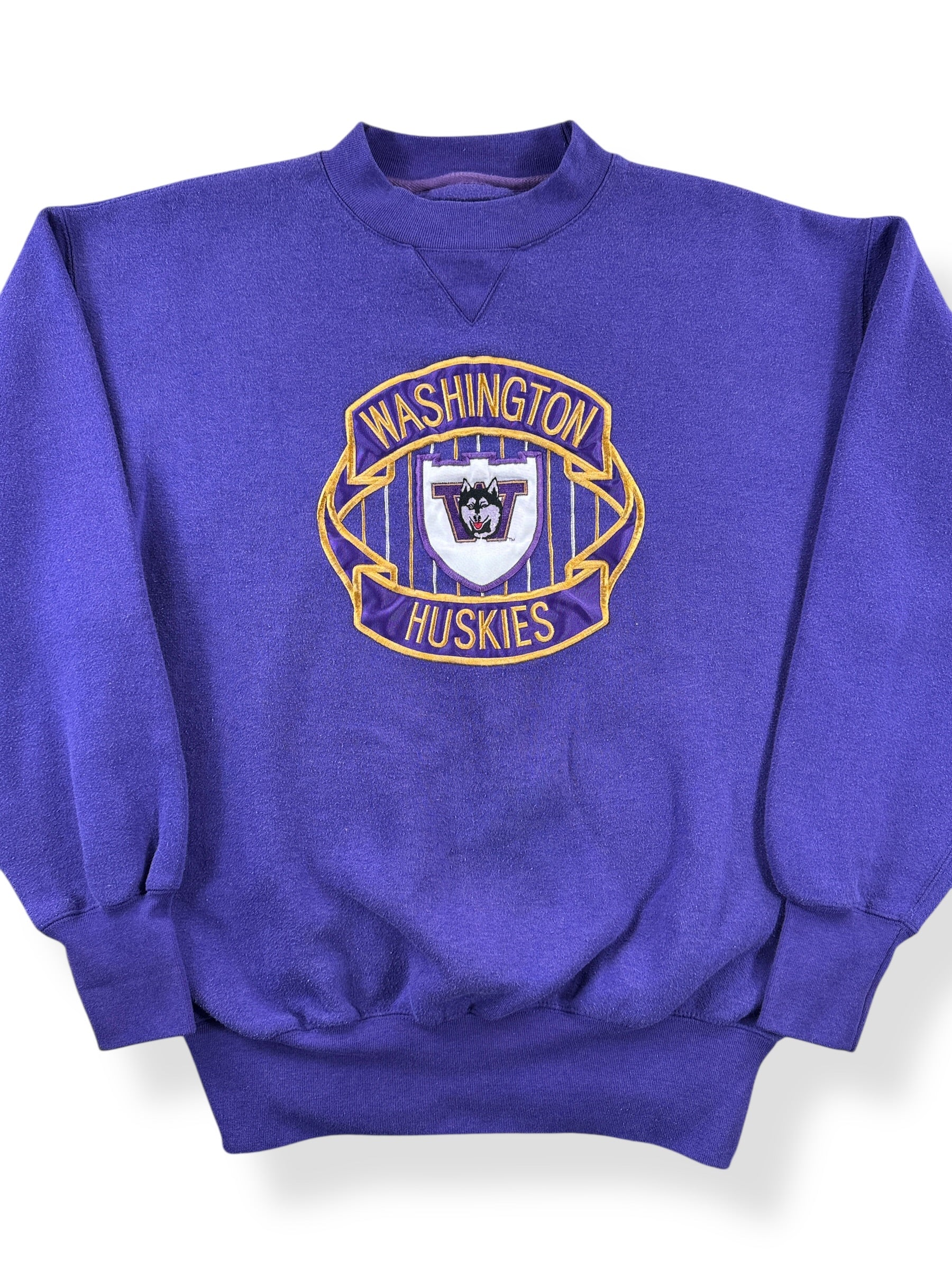 Front Close Up of Vintage Huskies Embroidered Sweatshirt SZ L (Fits M)