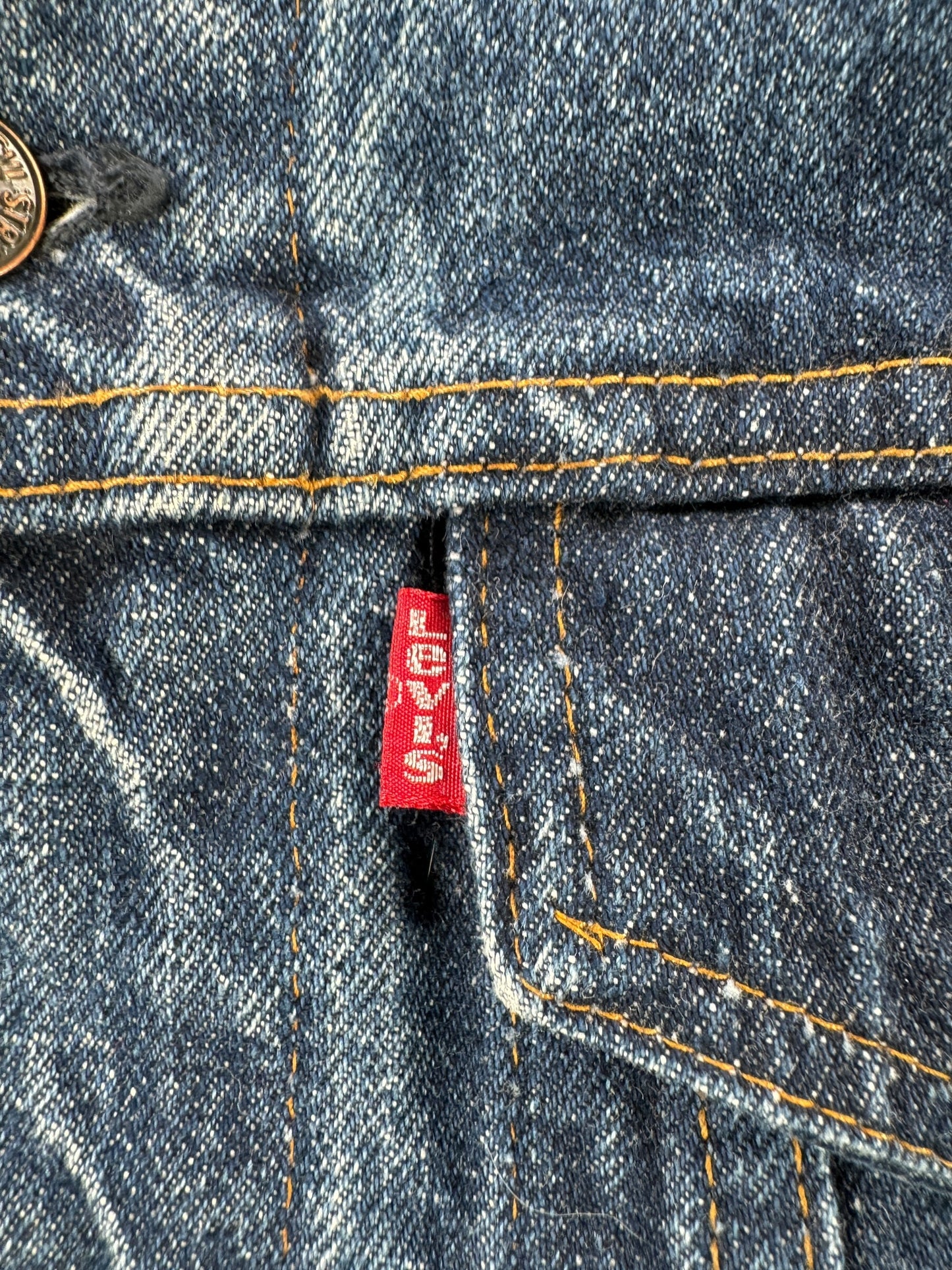 Levi's Tab on Vintage Dark Levis 2-Pocket Trucker Jacket SZ M