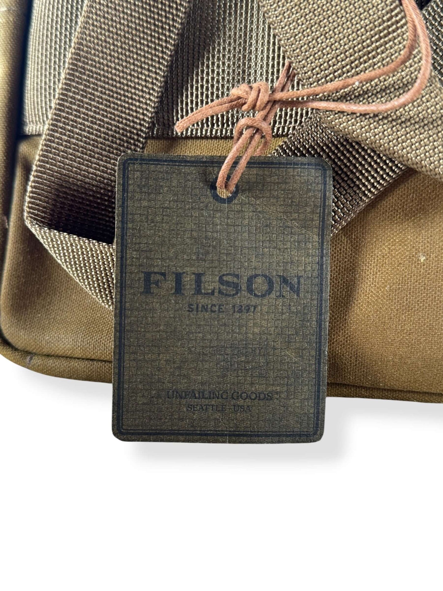 Filson tag on Filson Shot Shell Bag NWT