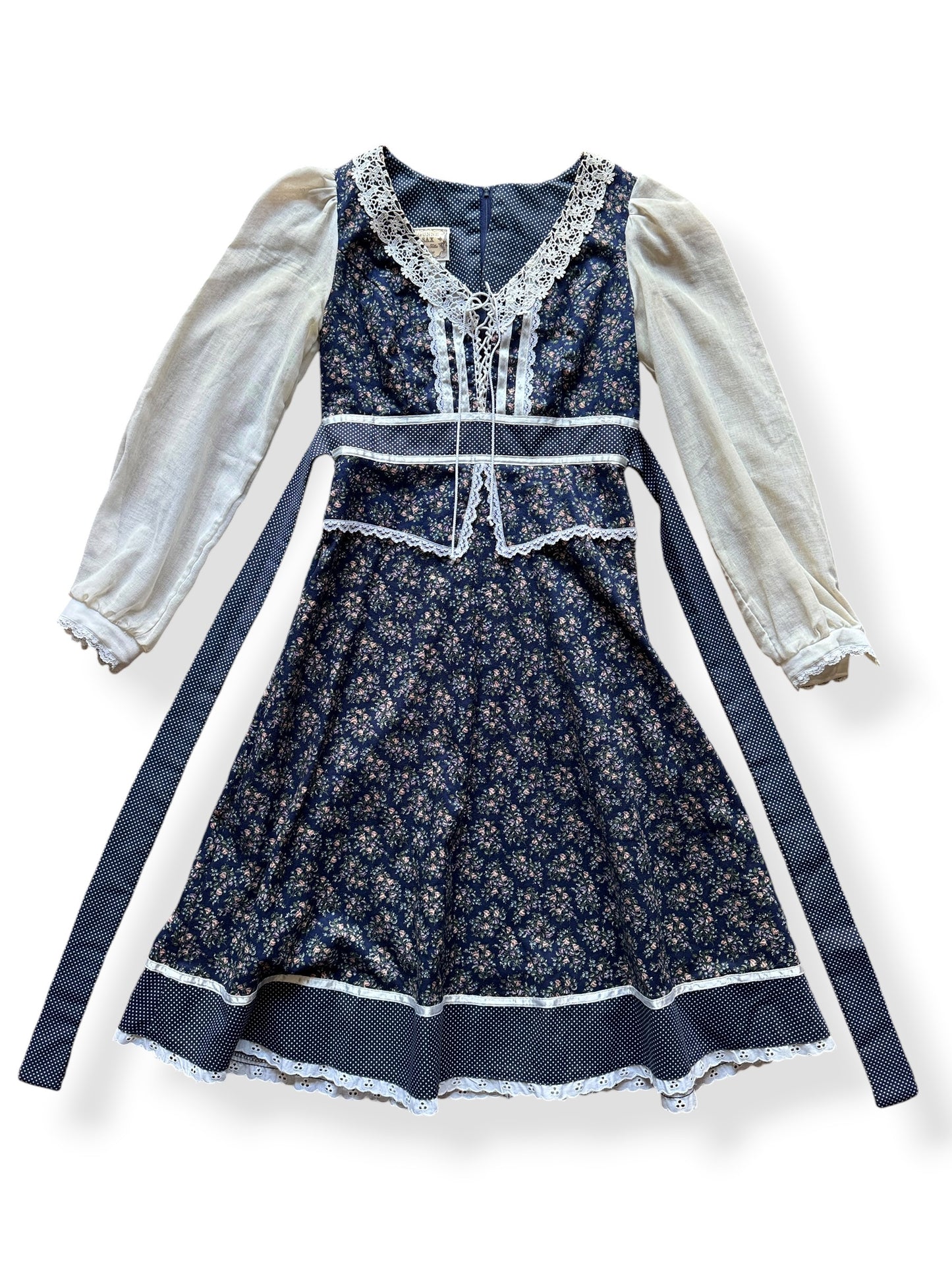 Front Close Up of Vintage Gunne Sax Floral Dress SZ 8