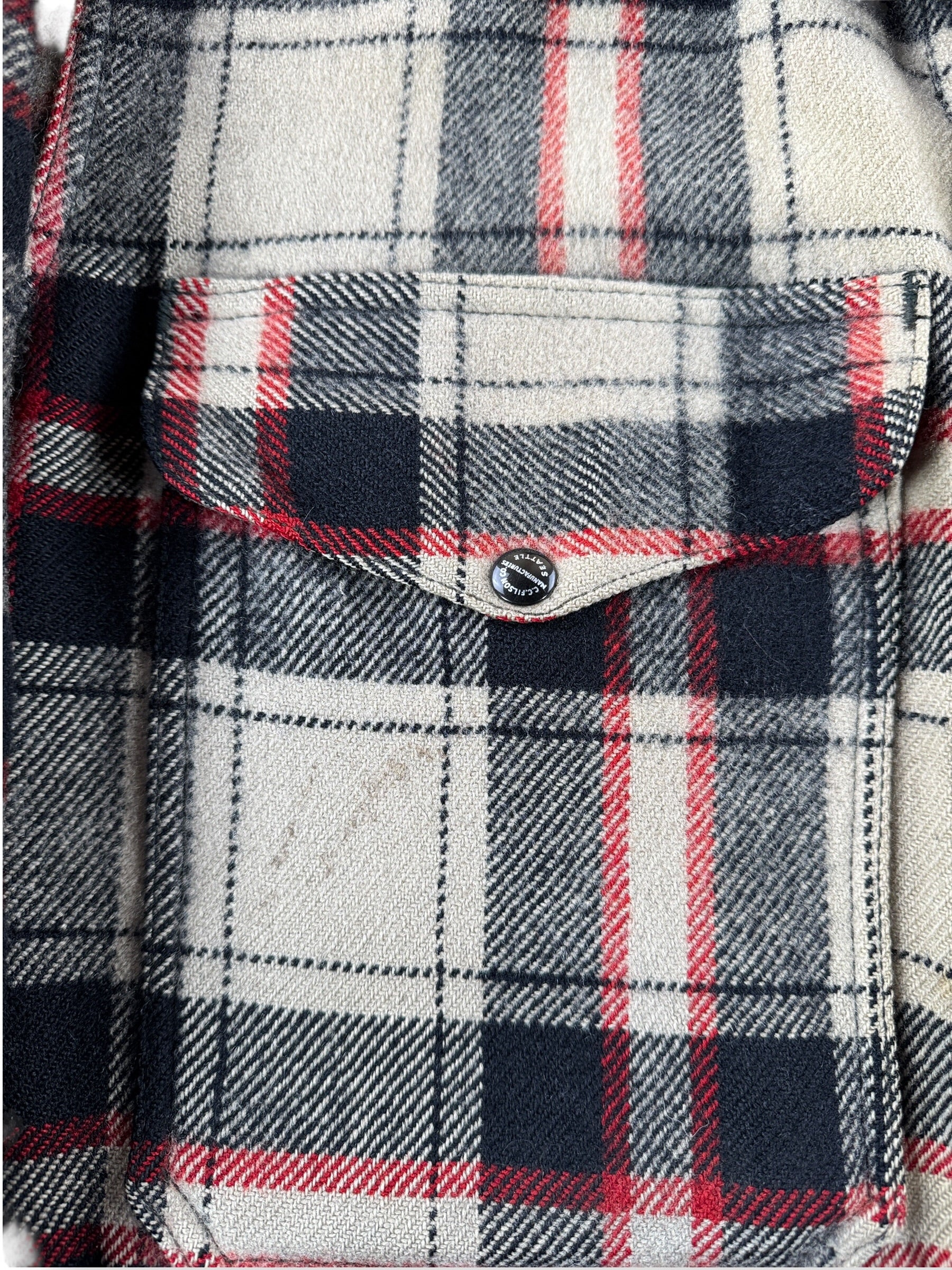 Staining on Vintage 1951 Filson Black-Red-White Dark Side Peppermint Patty SZ XL