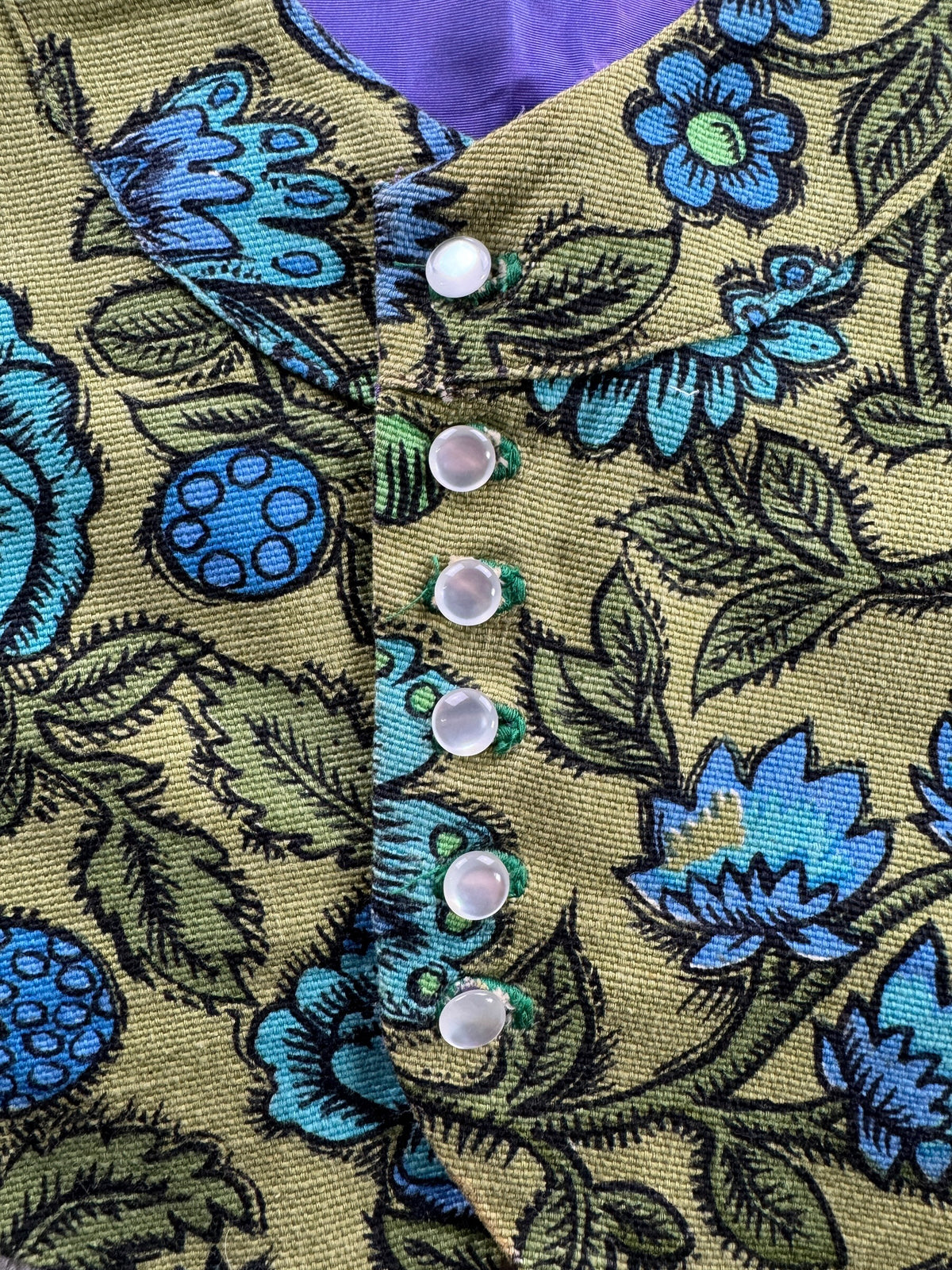 Buttons on Vintage Floral Tapestry Vest SZ M - AS IS