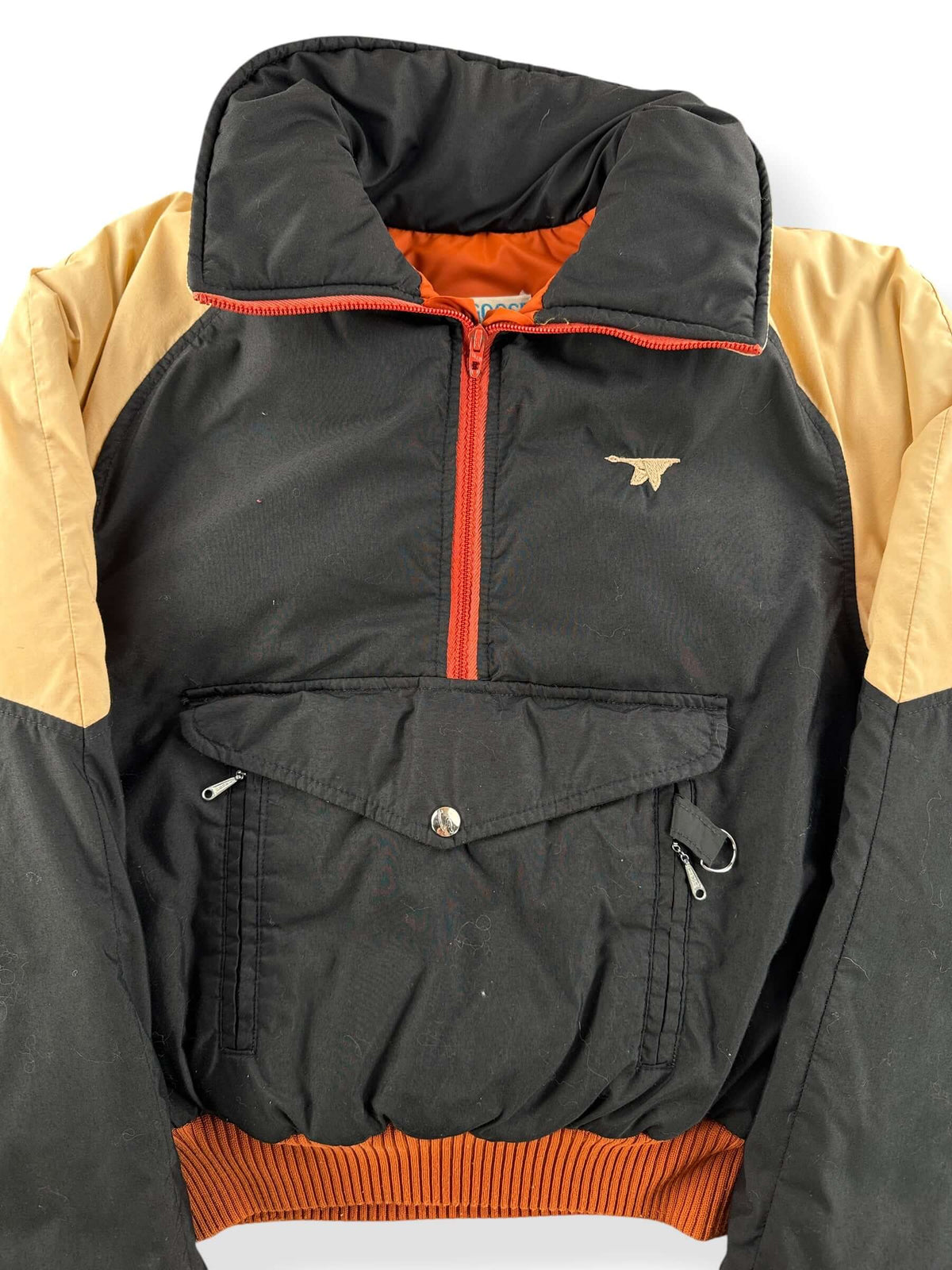 Close-up of Vintage 1970s Blue Goose by Sportcaster Women's Puffer Jacket M