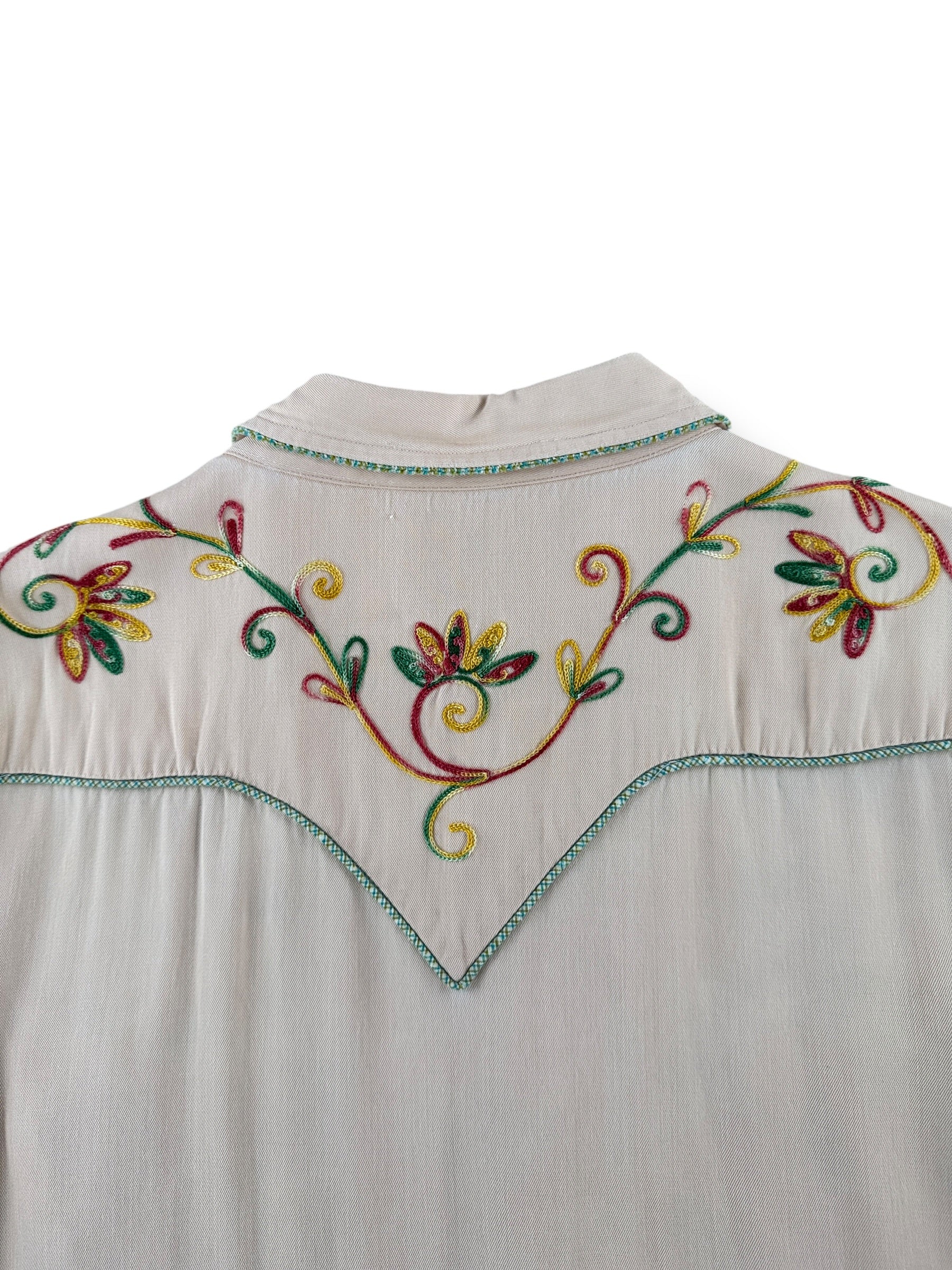 Embroidery on Vintage California Ranchwear Rayon Gabardine Embroidered Pearl Snap SZ XL