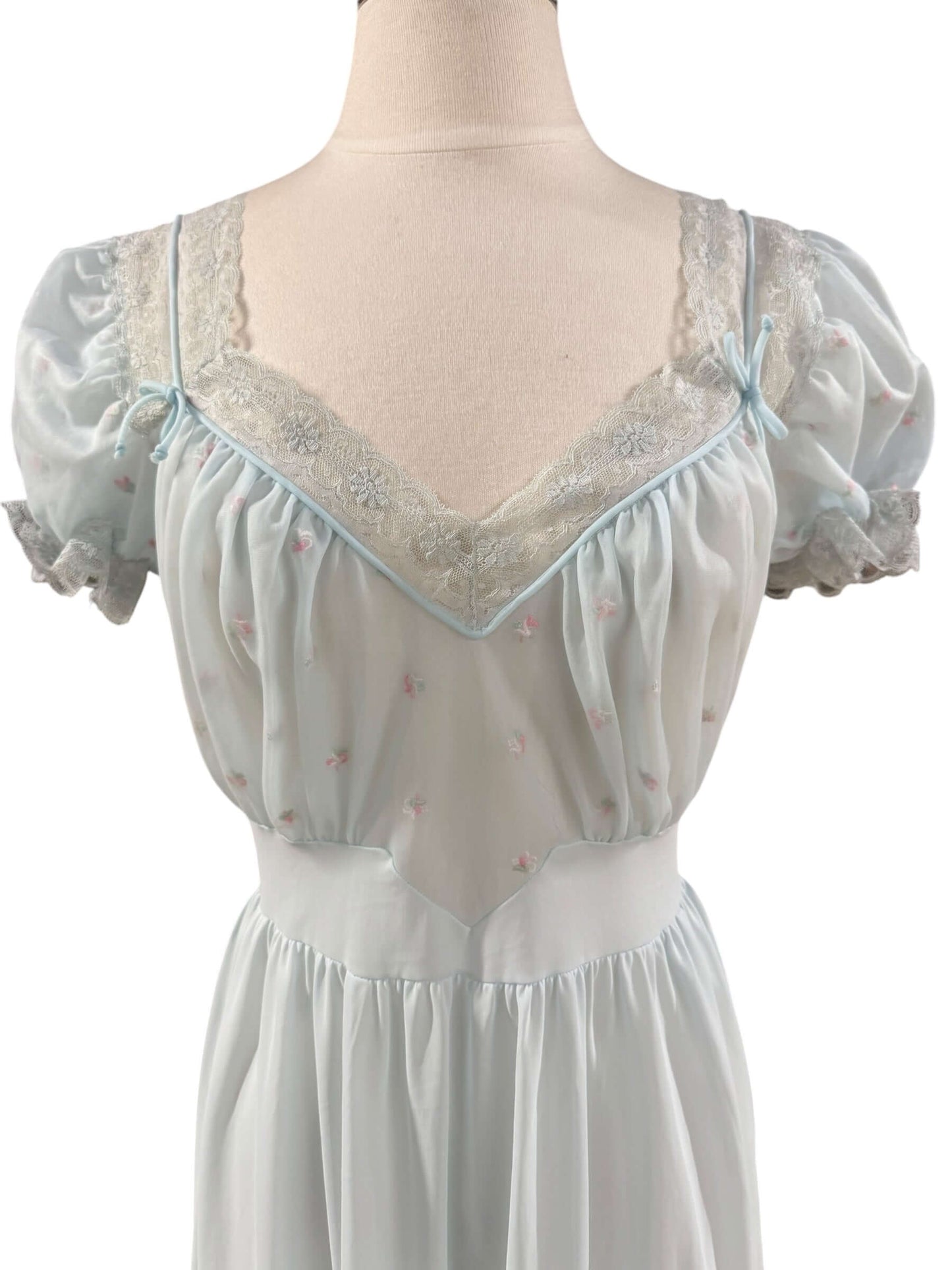 Front top view of 1970s Pale Blue Nightgown M