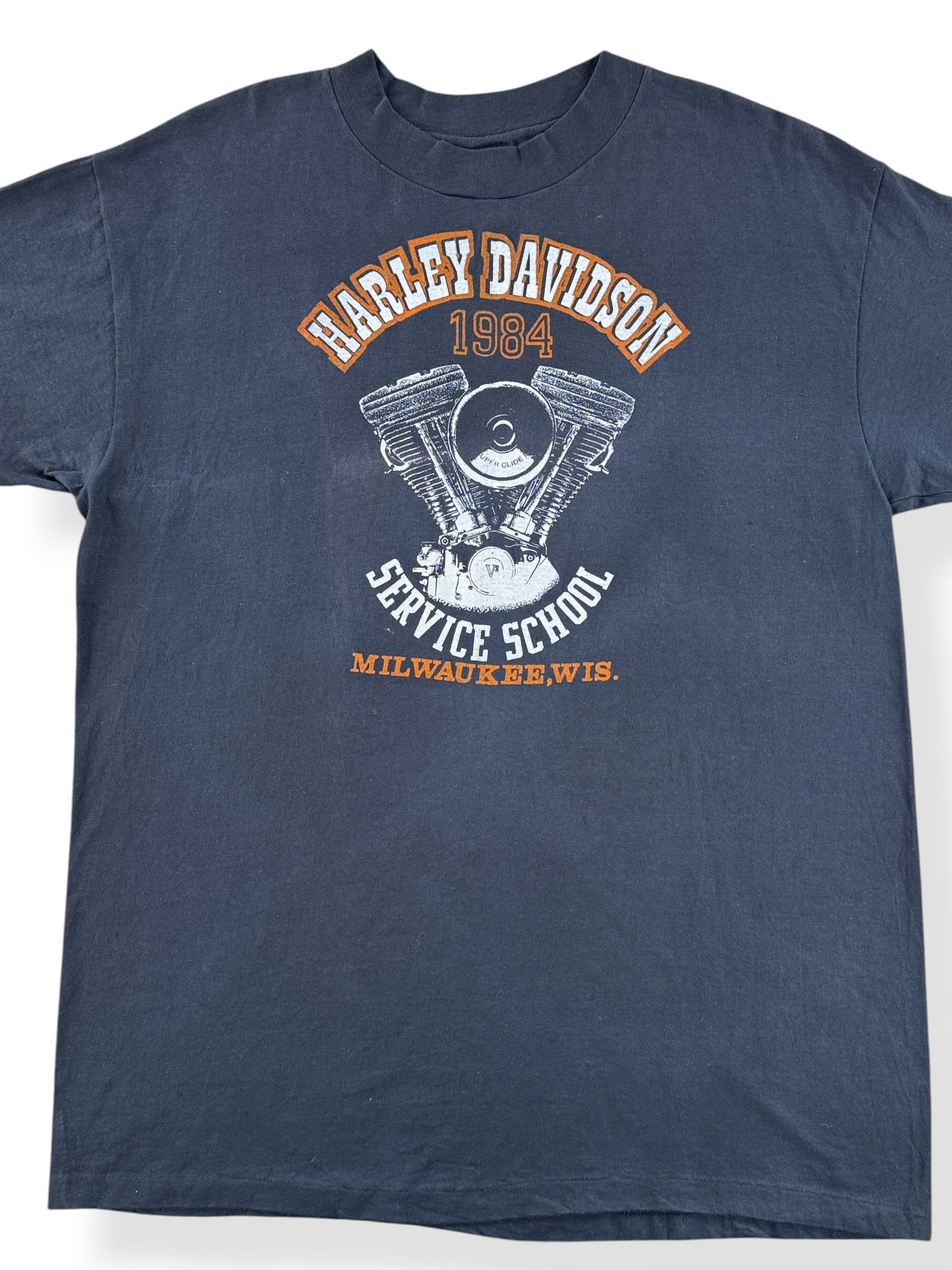 Front Close Up of Vintage Harley Davidson Service School Milwaukee Hanes Beefy Tee SZ XL (Fits L)