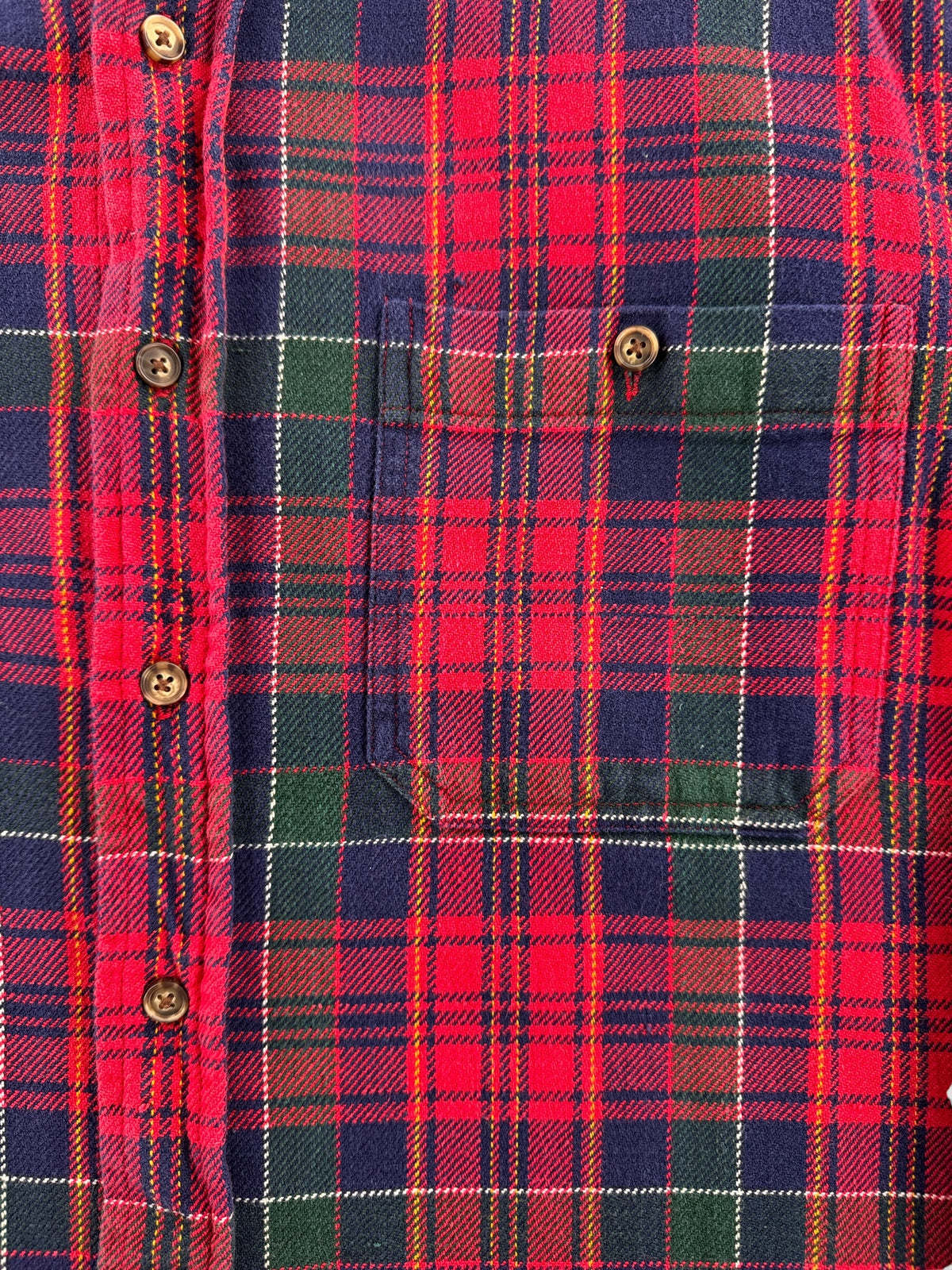 Buttons and pockets on Vintage Gap Cotton Flannel SZ M