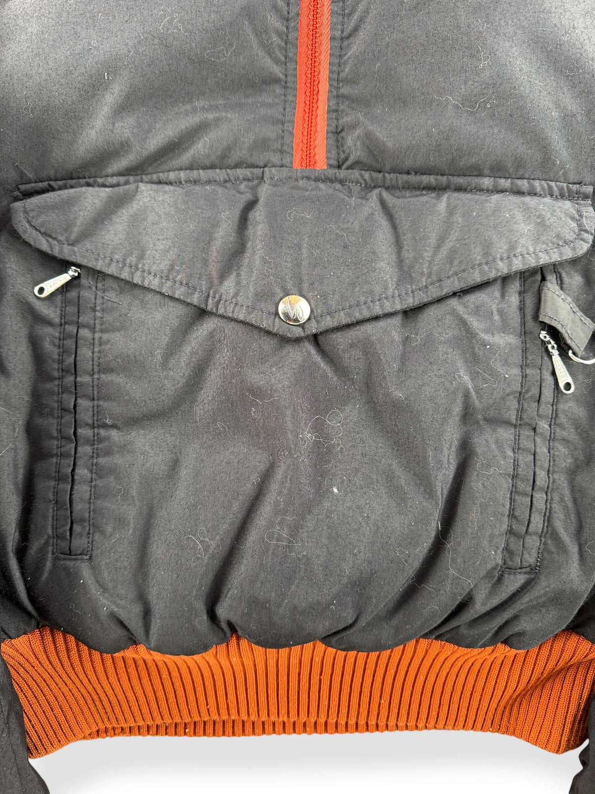Close-up of Vintage 1970s Blue Goose by Sportcaster Women's Puffer Jacket M