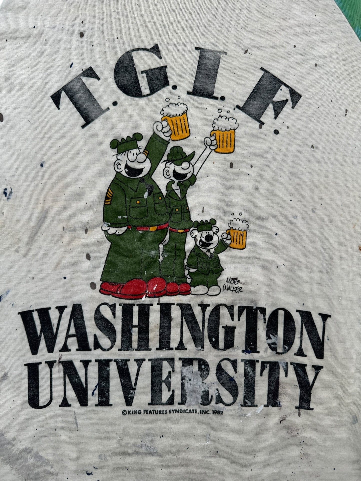 Graphic of Vintage Washington University Beetle Bailey Thrashed Raglan Tee SZ L