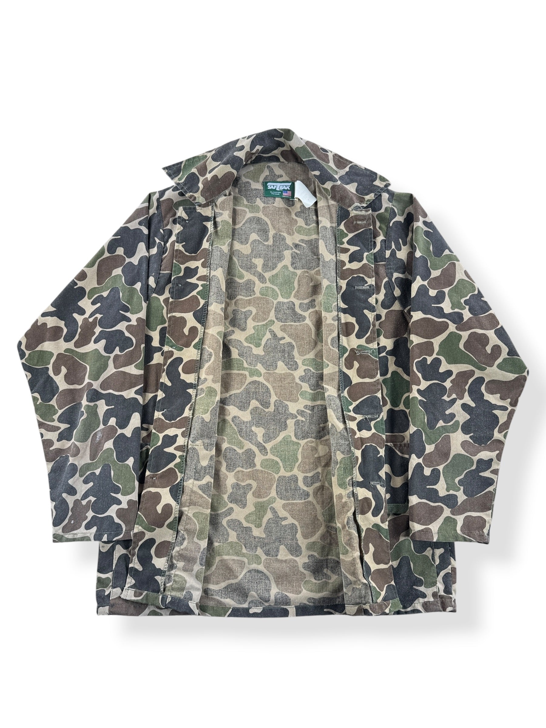 Inside of Vintage 80s Saftbak Camo Shirt SZ M