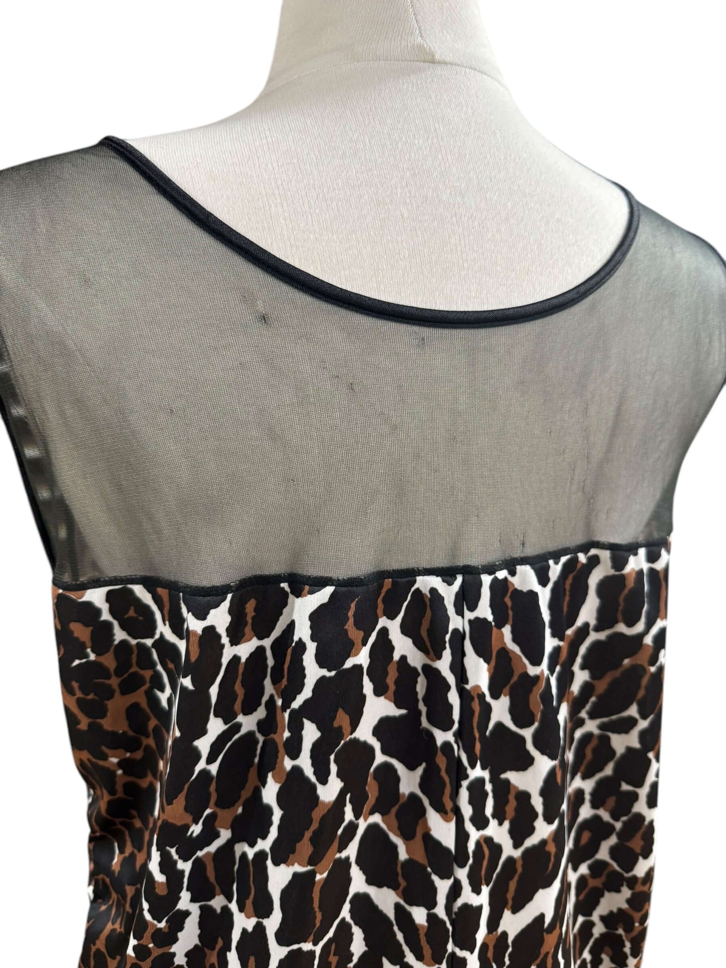 Back shoulder view of 1960s Leopard Print Babydoll Nighty L