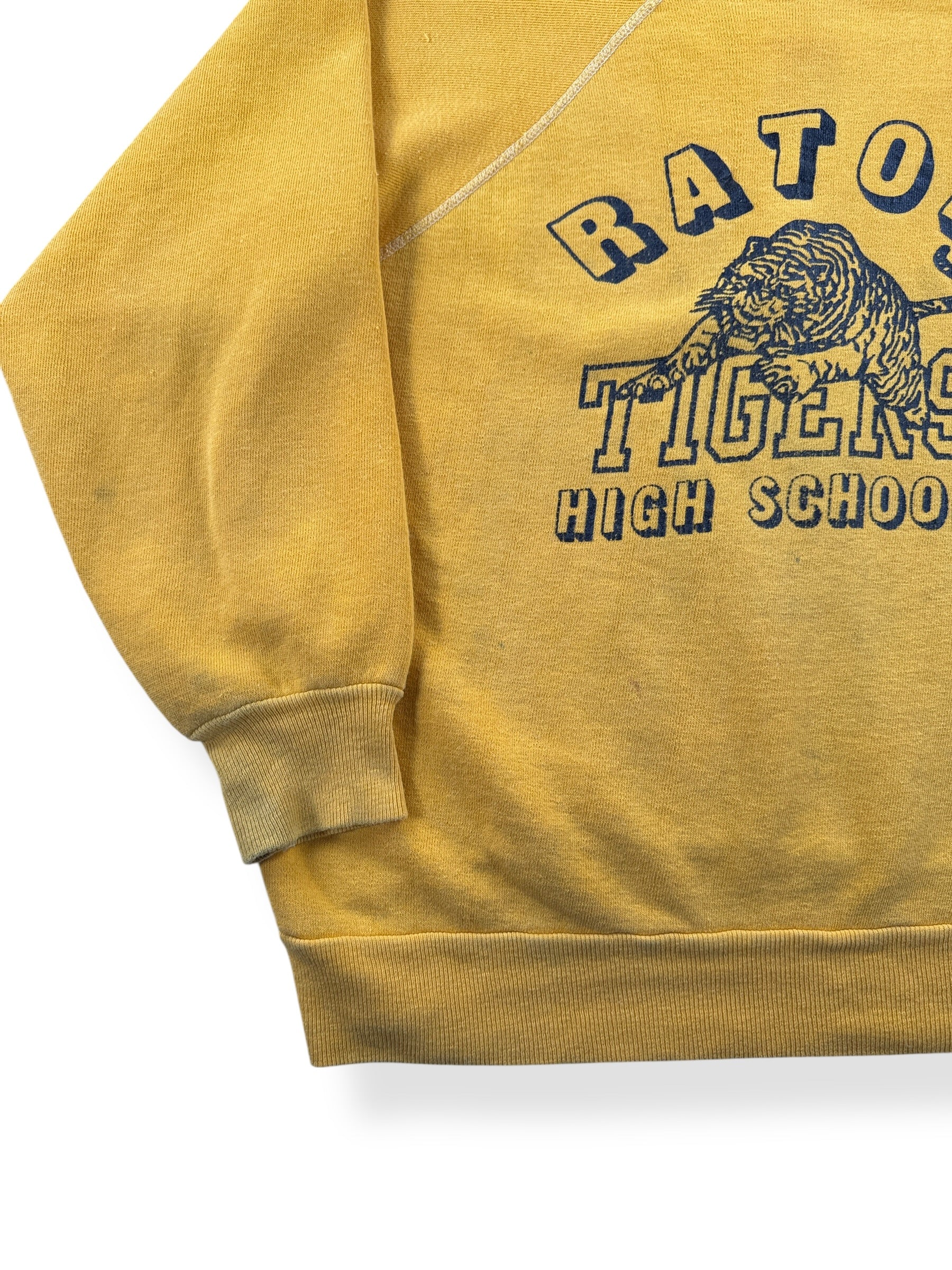 Wear on Vintage Raton Tigers High School Crewneck SZ M