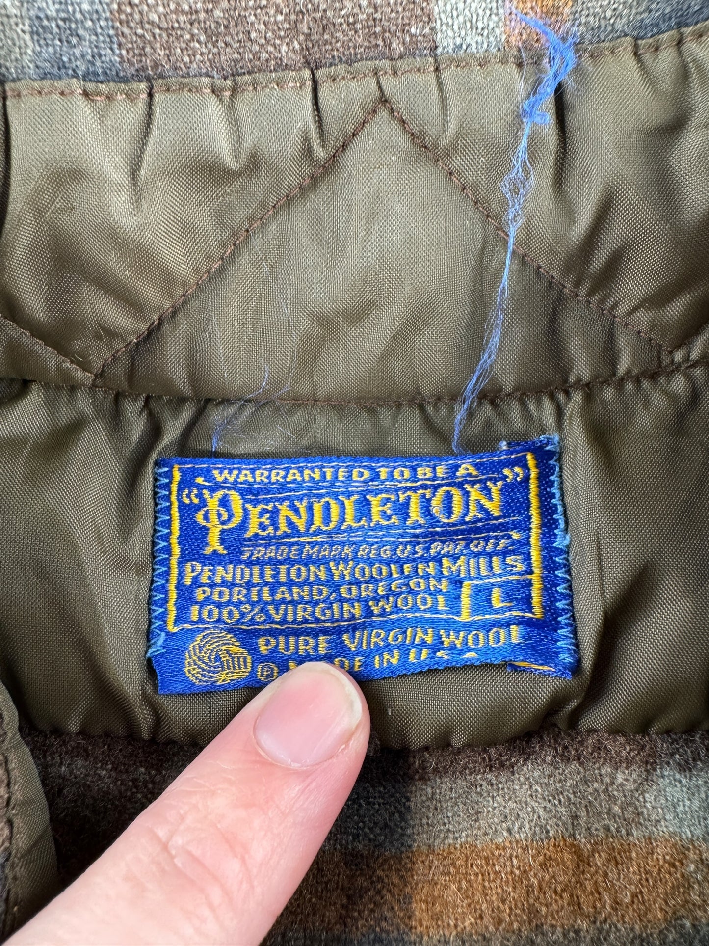 Tag on Vintage Earth Tone Pendleton Flannel SZ L (fits M)