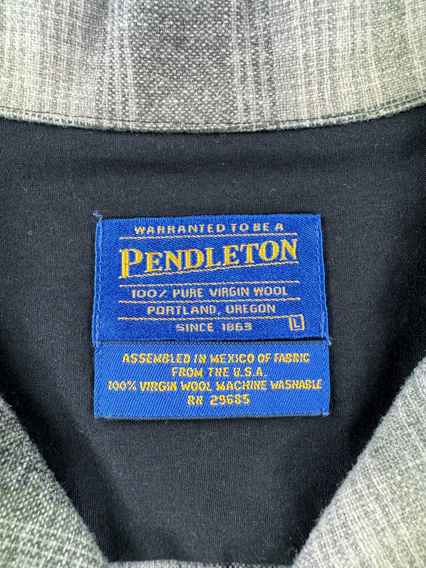 Tag on Vintage Made in Mexico Pendleton Green & Grey Plaid Board Shirt SZ L