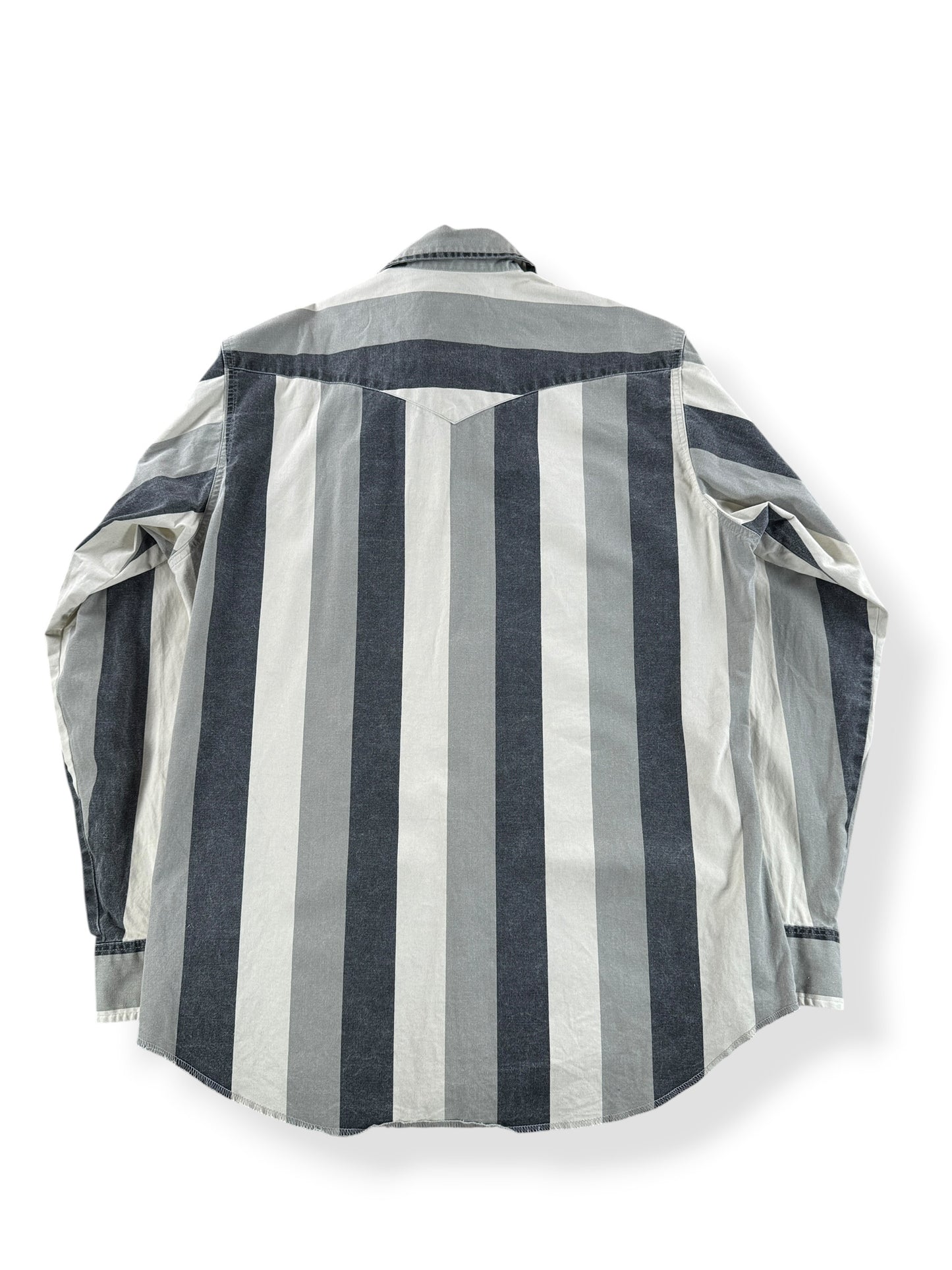 Back of Vintage Wrangler Black & White Brushpopper Shirt SZ 16 1/2