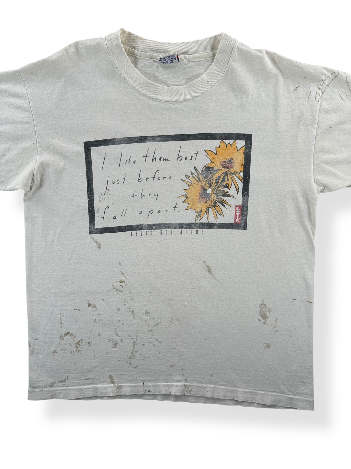 Front Close Up of Vintage Levi's Thrasher Tee SZ L AS IS