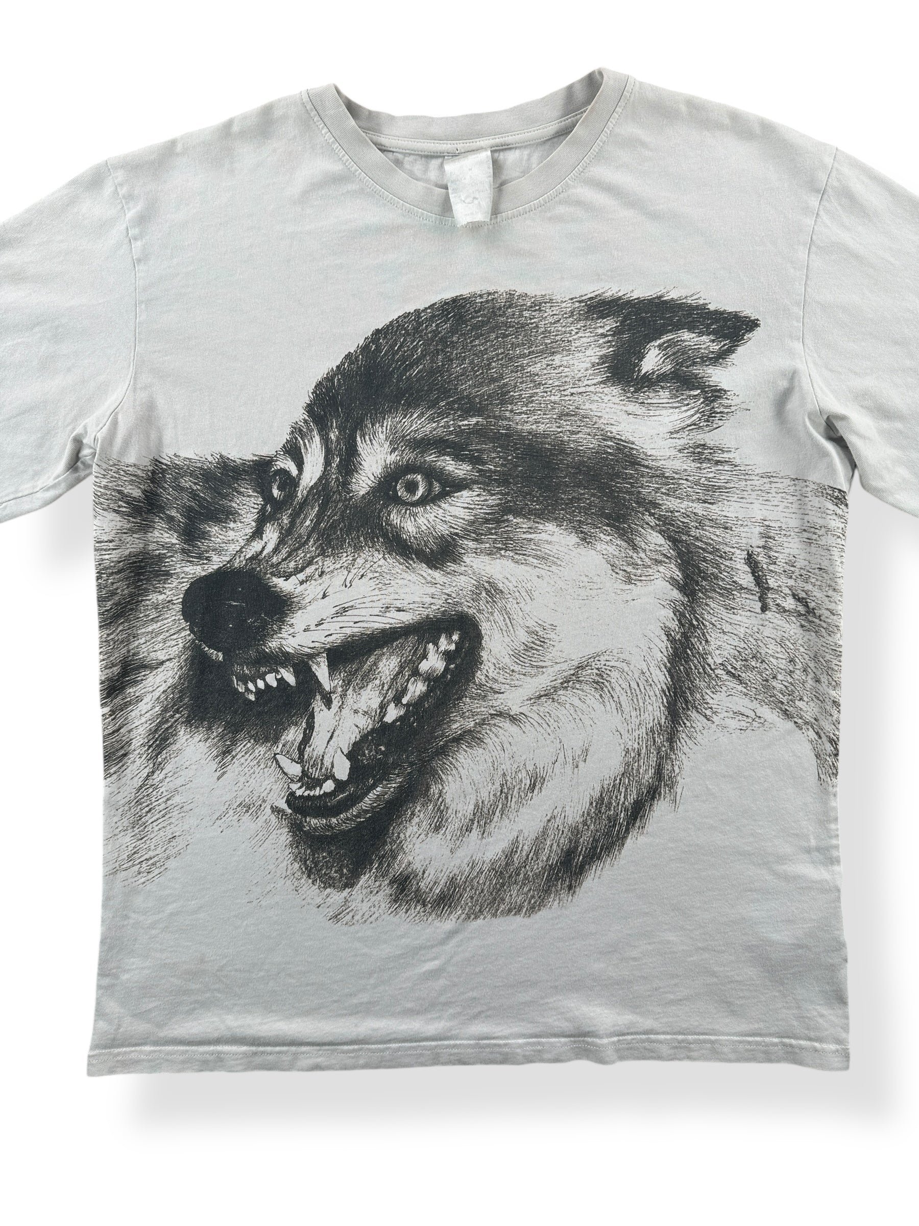 Front Close Up of Vintage Wolf Tee SZ L