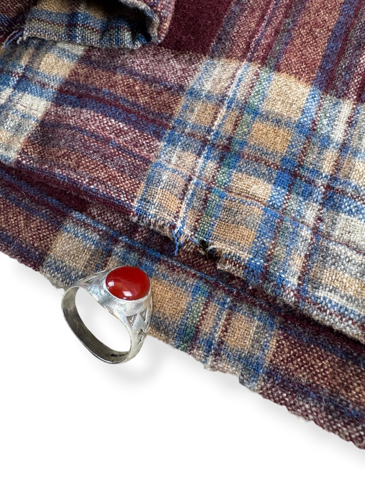 Fraying on bottom hem of Vintage Pendleton Burgundy Board Shirt SZ L