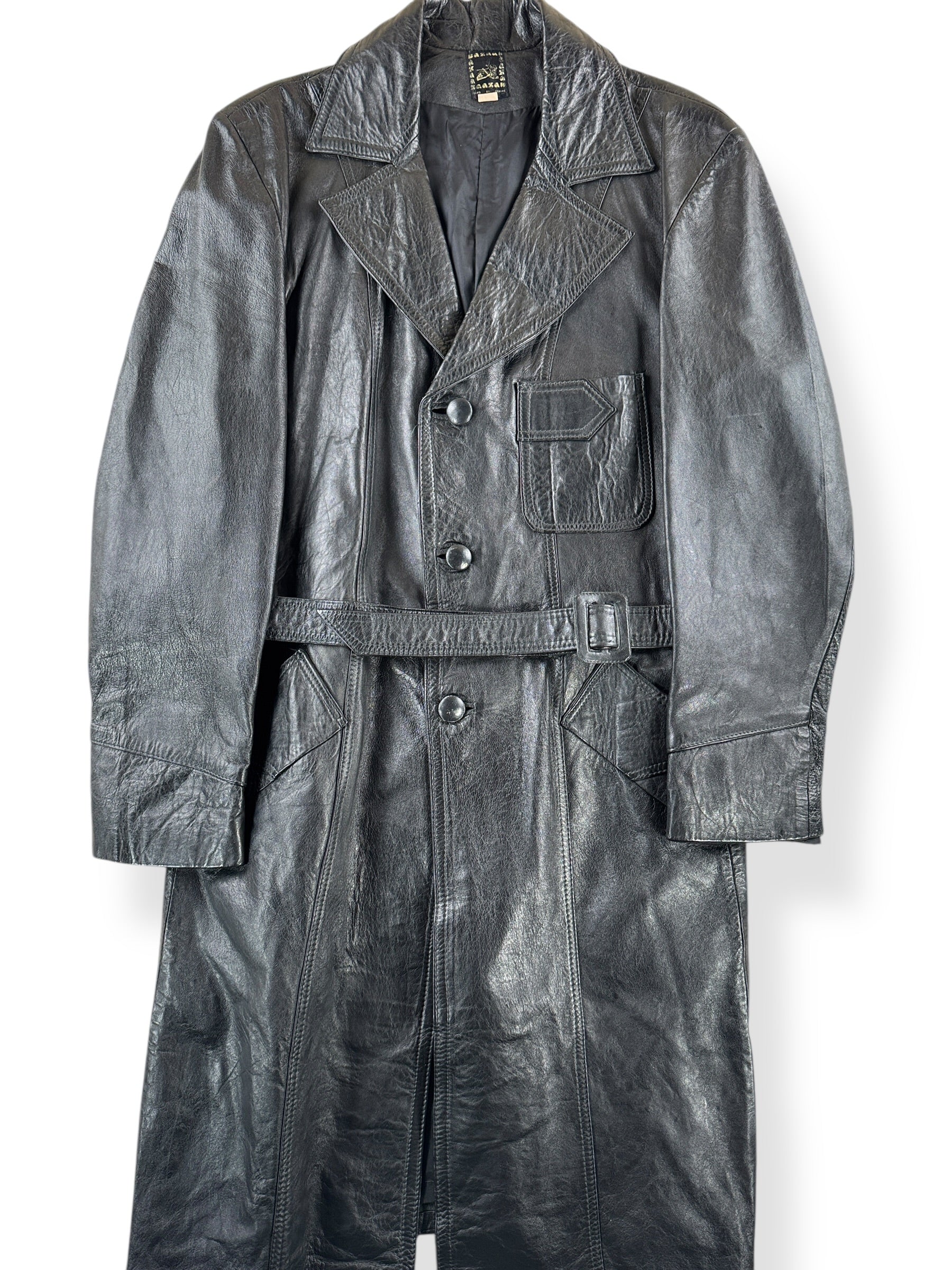 Front Close Up of Vintage 70s Black Leather Trench Coat SZ 46