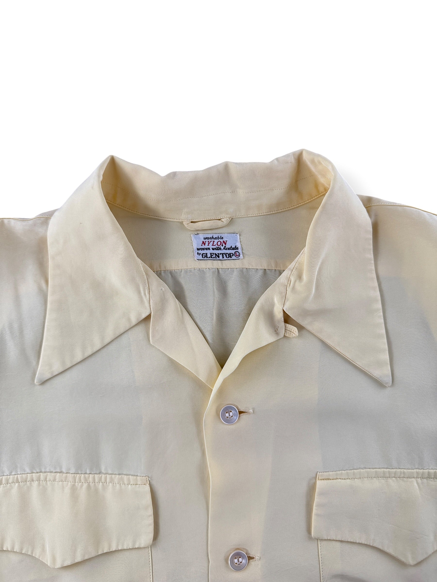 Collar on Vintage 1960s Nylon Glentop Loop Collar Shirt SZ L