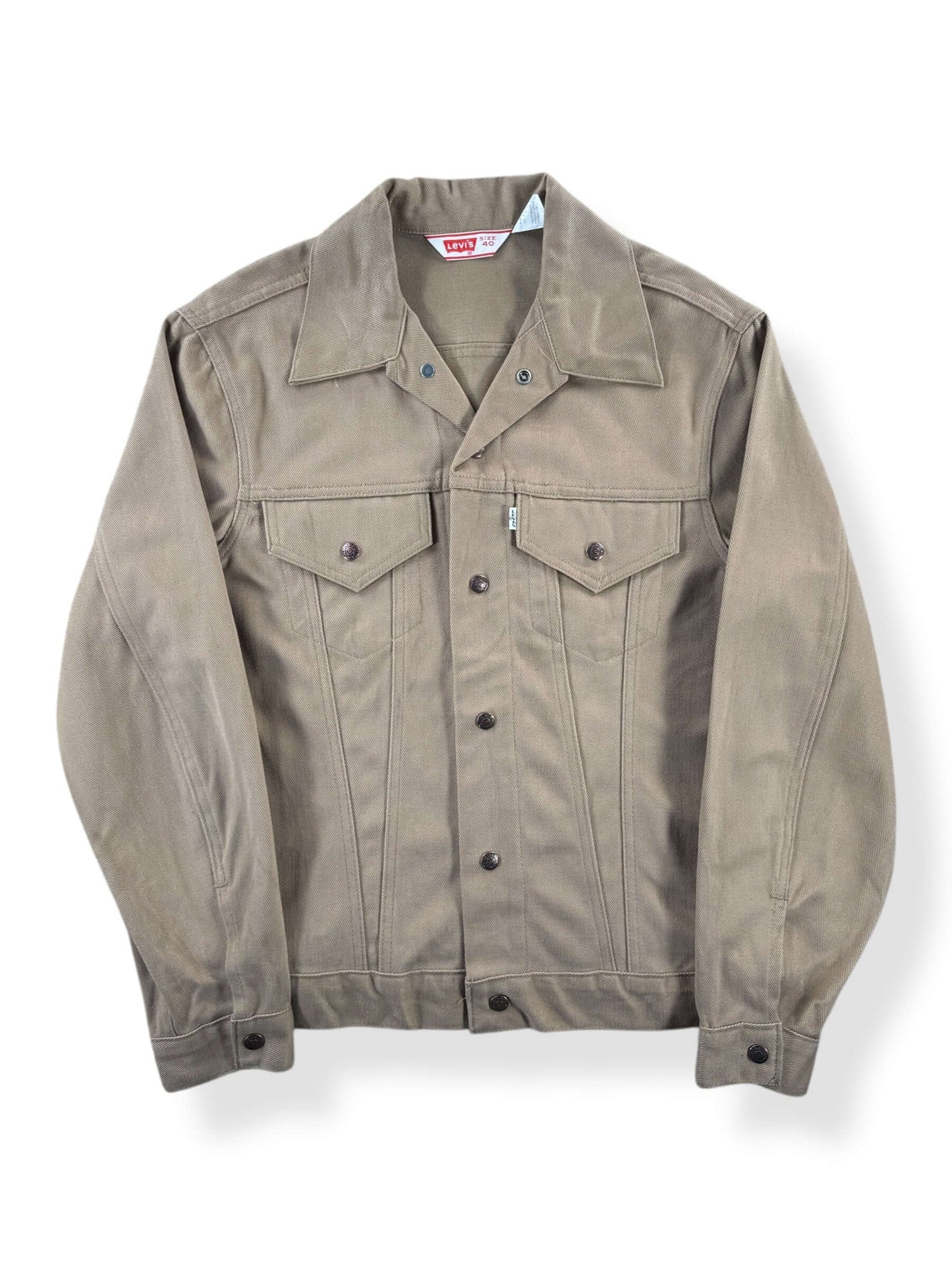 Front of Vintage Levis 70505-4023 Beige Trucker Jacket SZ 40