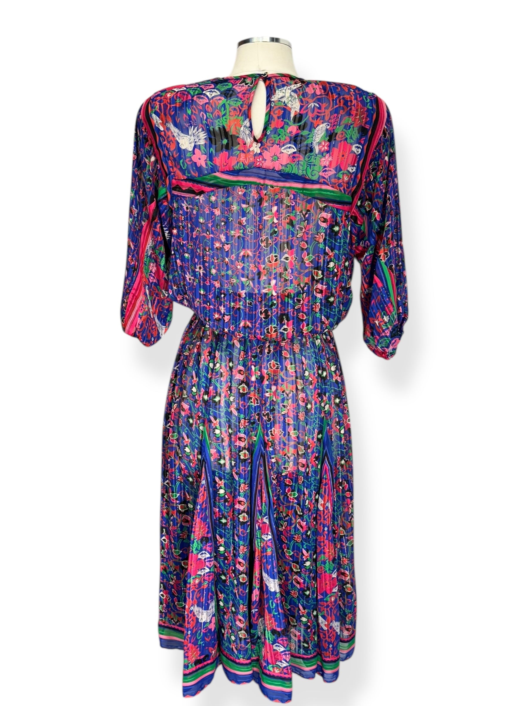 Back view of 1980s Diane Freis Set M