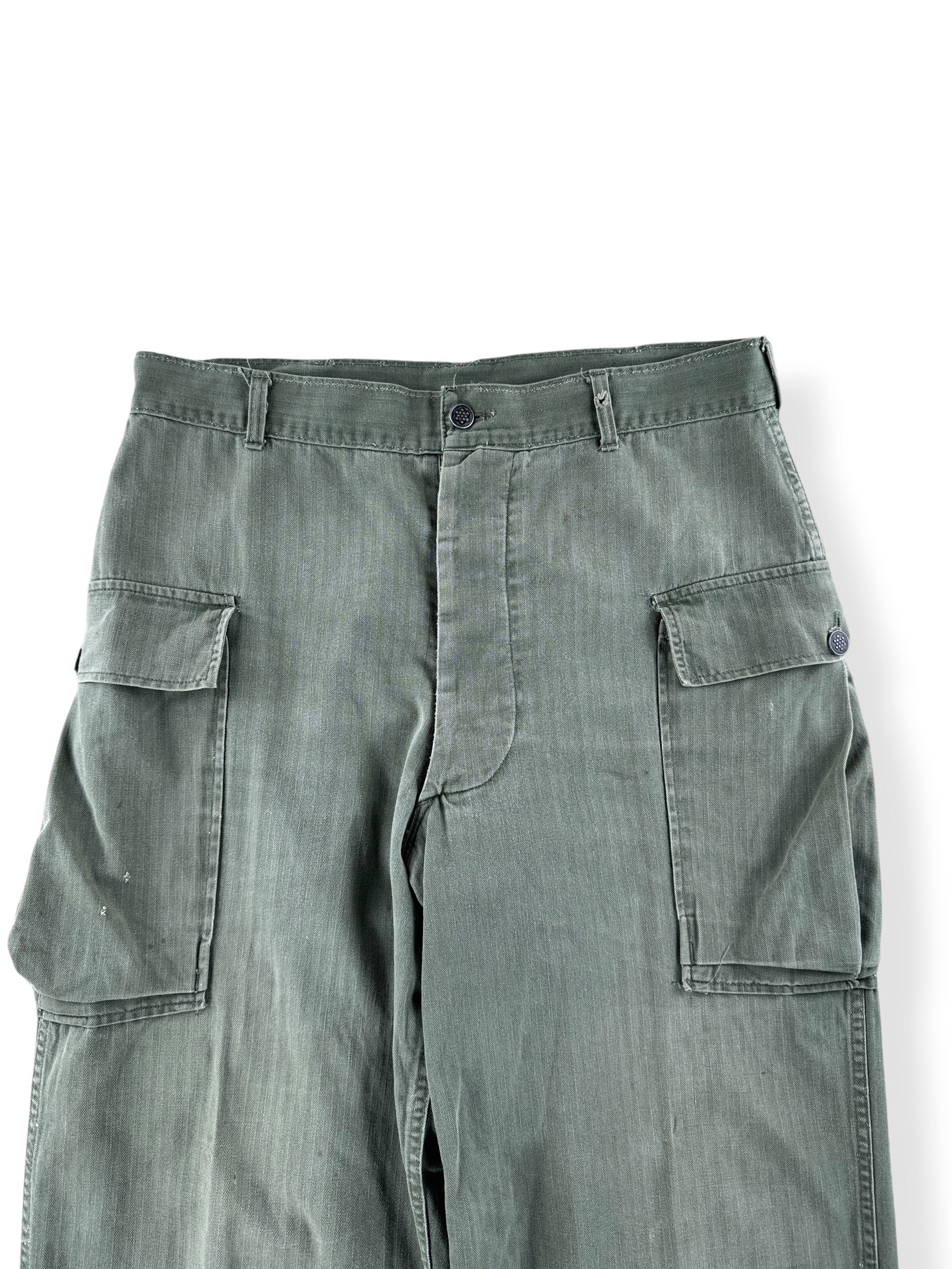 Front Close Up of Vintage WW2 HBT 13 Star Cargo Pants W36 (Fits W34)