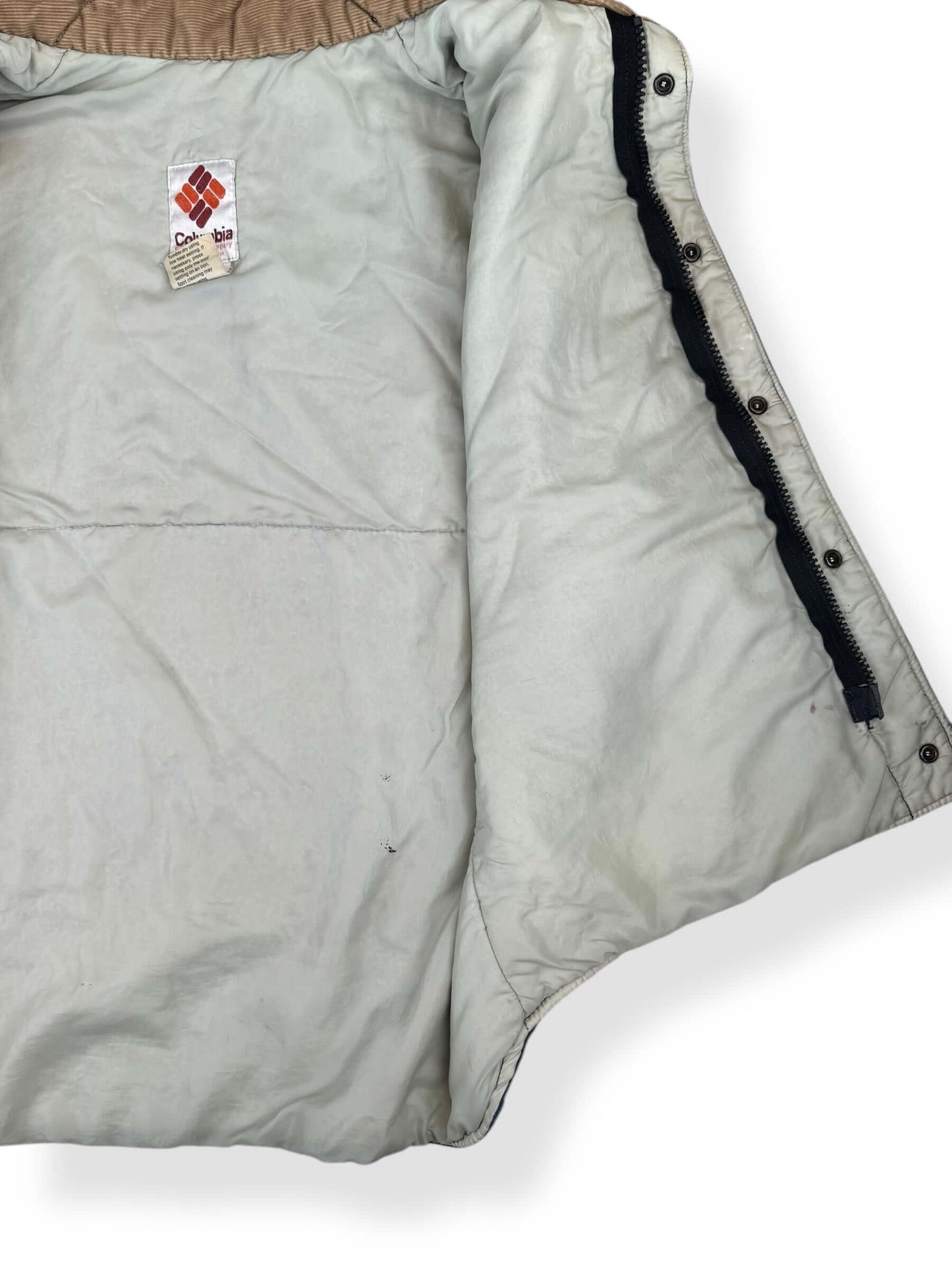 Inside view of 1980s Columbia Lightweight Vest L