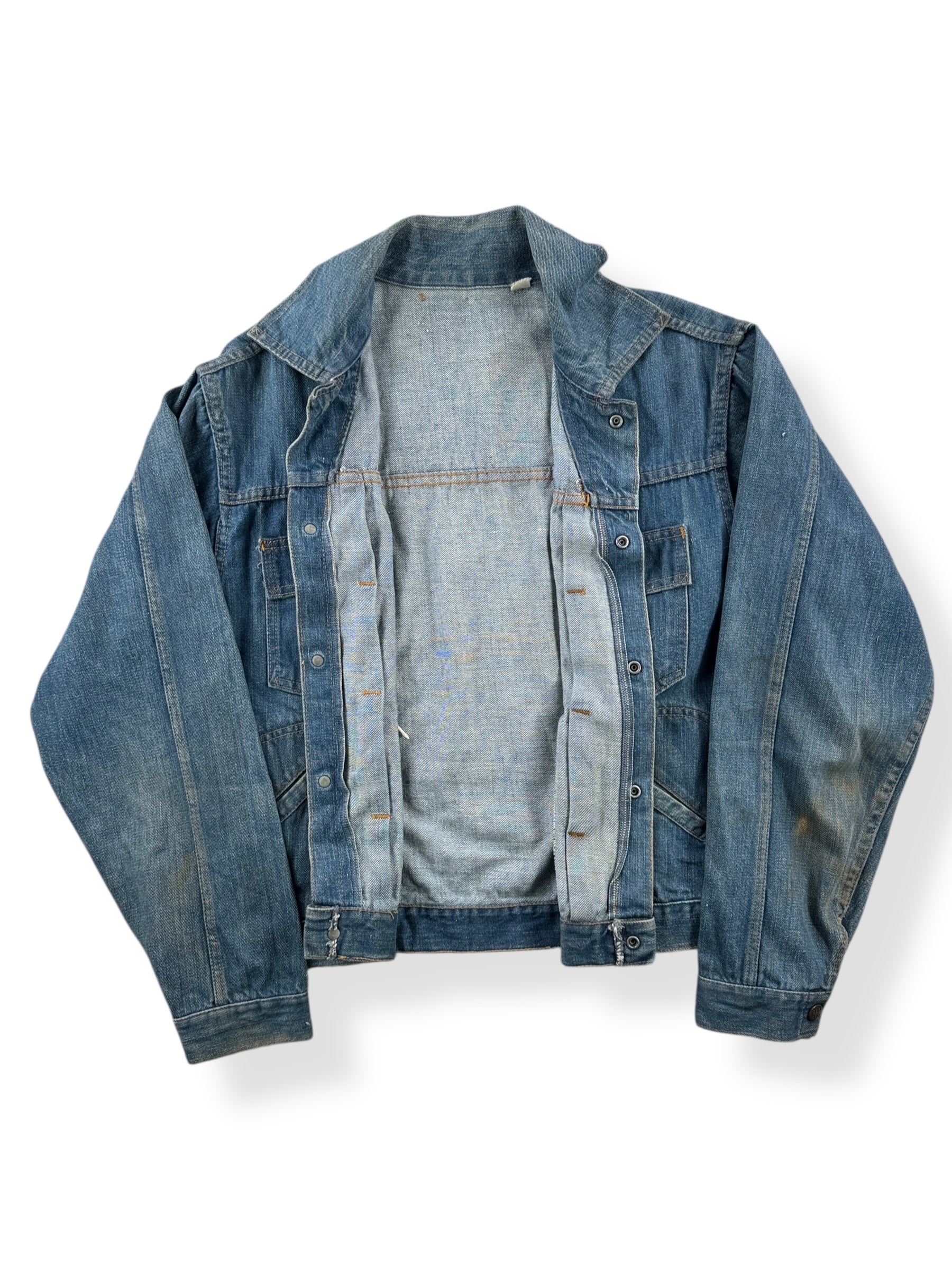 Inside of Vintage Dee Cee Dark Wash Pleated Denim Jacket SZ 40