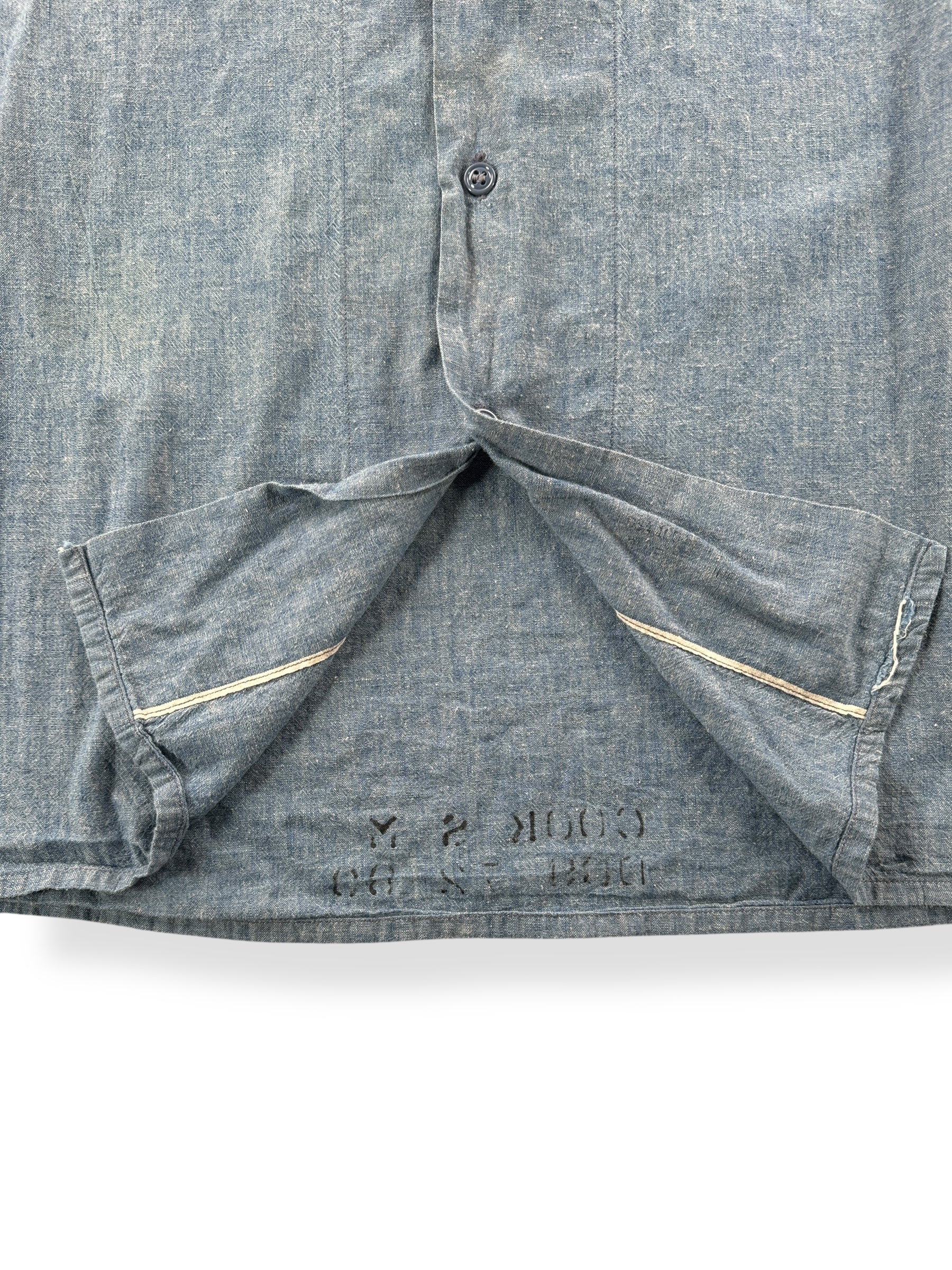Selvedge on Vintage 60’s Vietnam US Navy Denim Chambray Shirt SZ XL