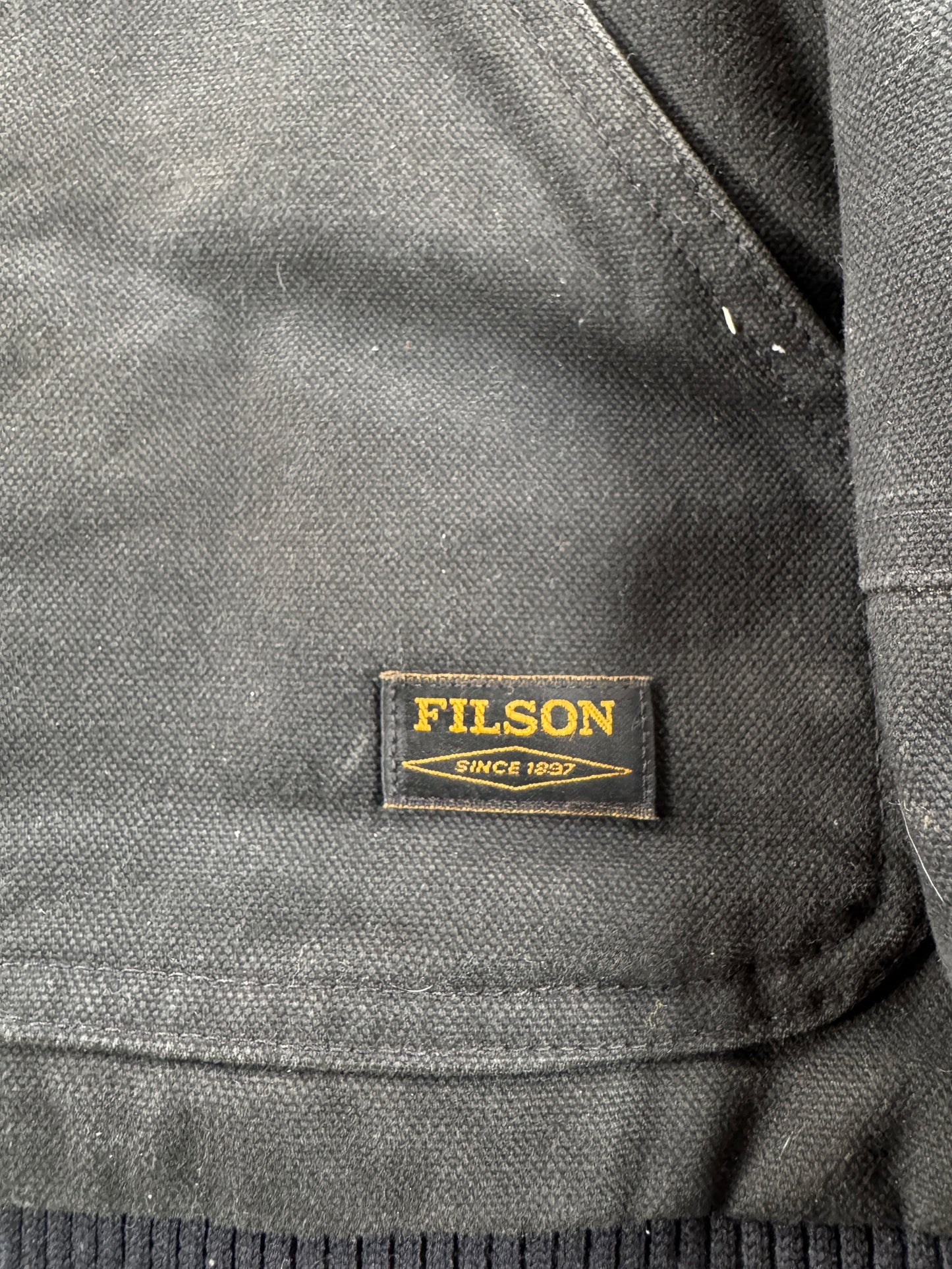 Label on Filson Black Worksmith Jacket SZ L