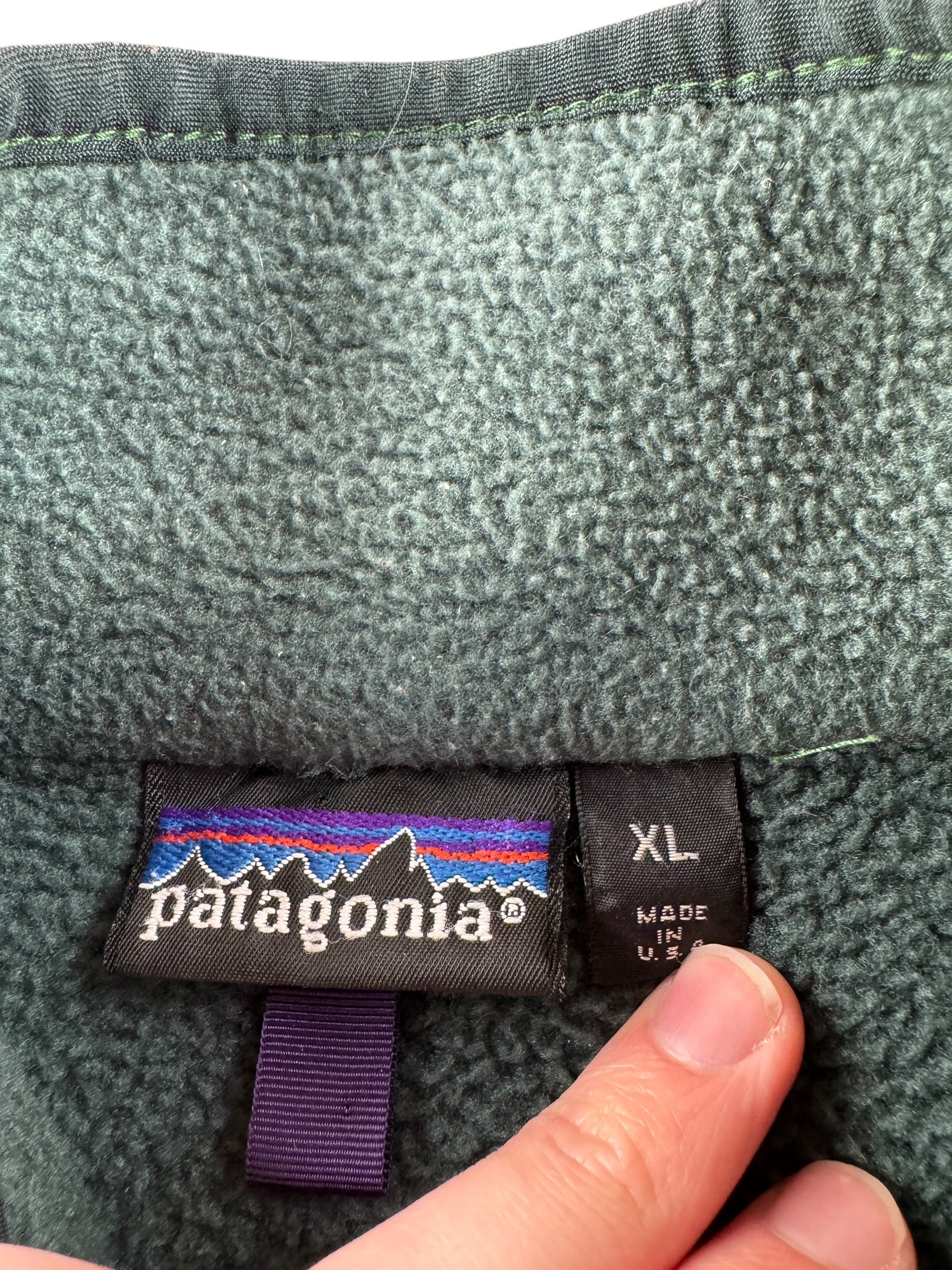 Label on Vintage Patagonia Green Synchilla Jacket SZ XL