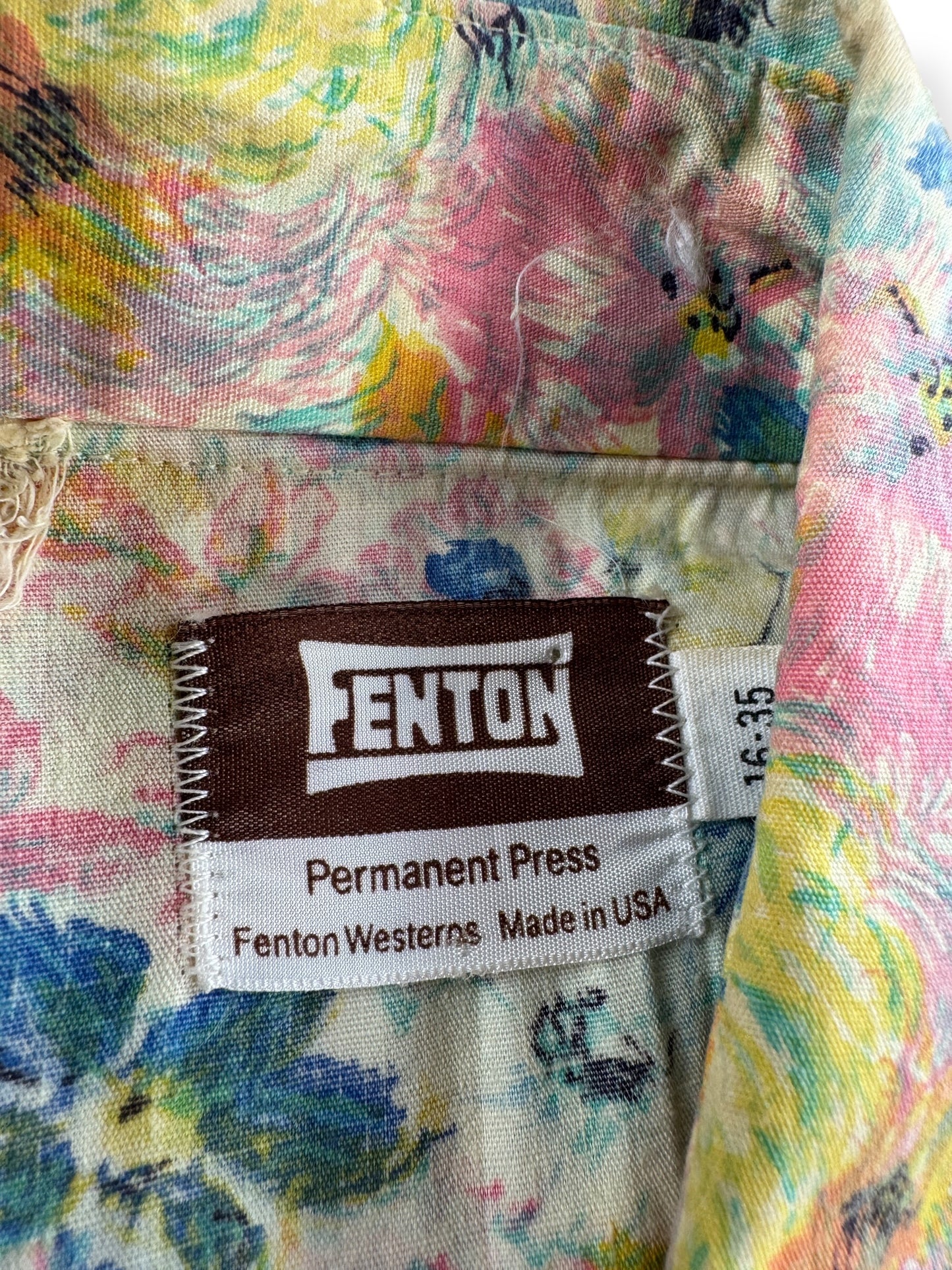 Label on Vintage 70s Psychedelic Flower Western Pearlsnap Shirt SZ M