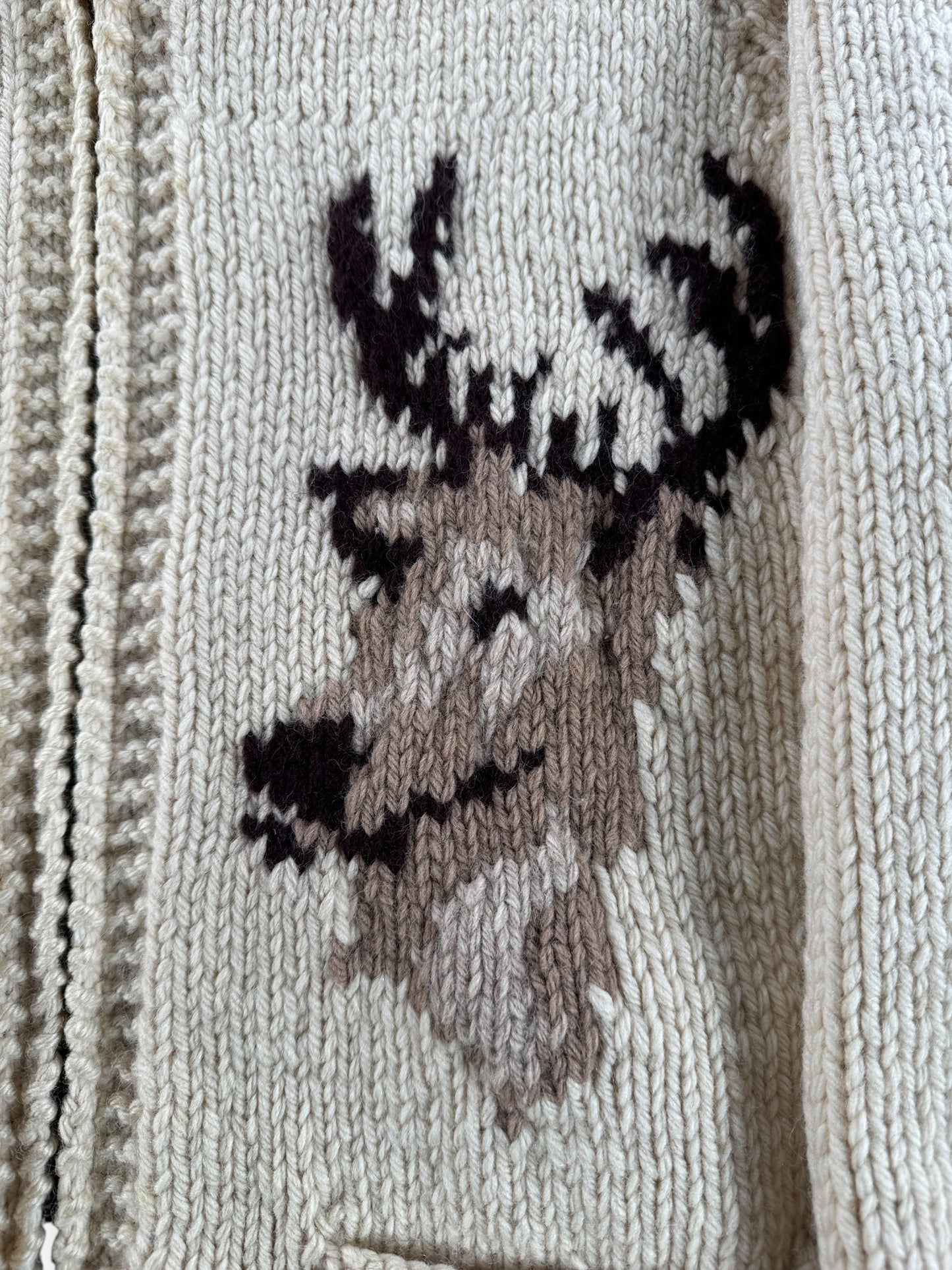 Deer Head on Vintage Deer Cowichan Style Sweater SZ L