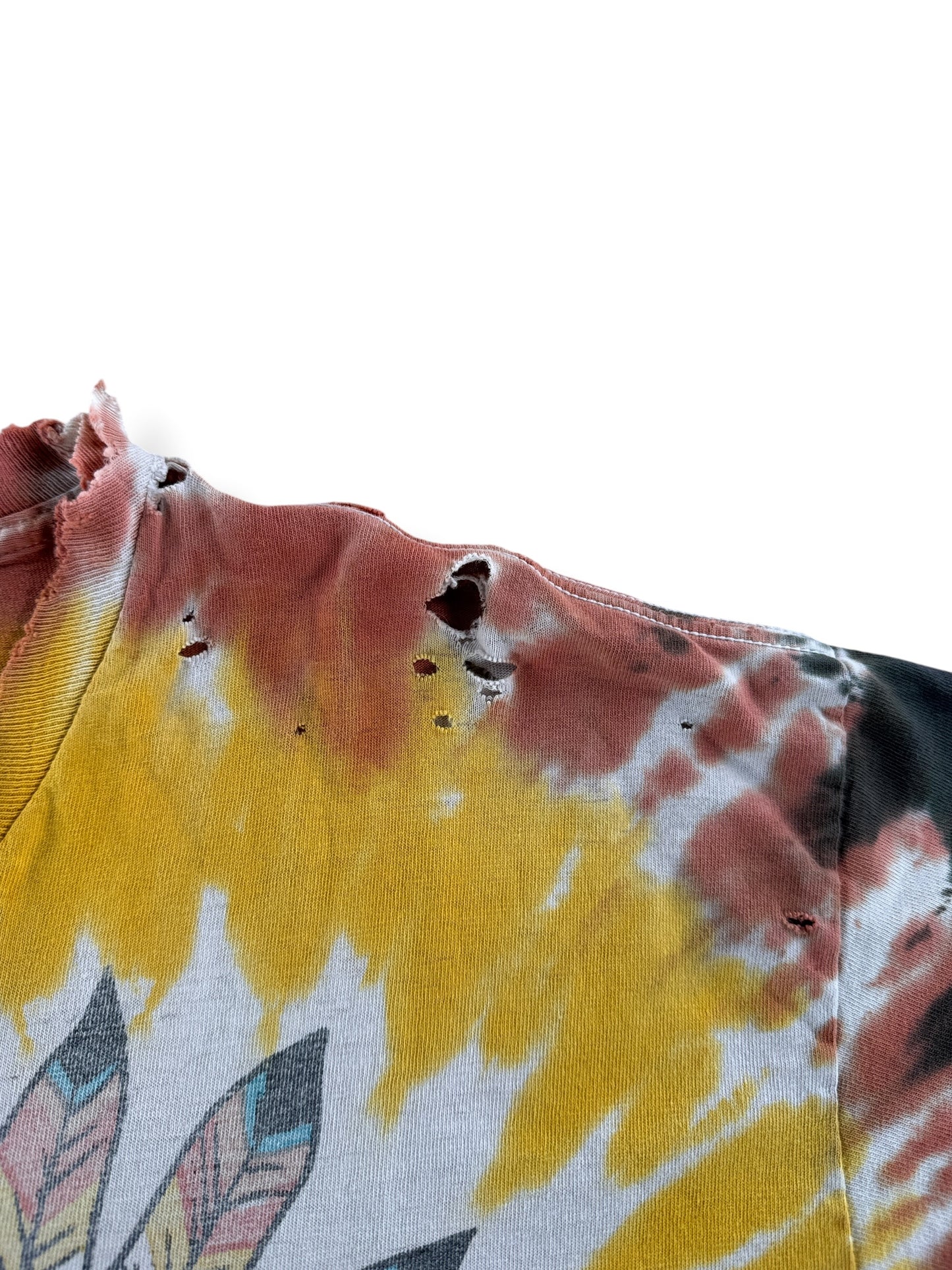 Holes on Vintage Liquid Blue Native Art Grateful Dead Thrashed Tee SZ L