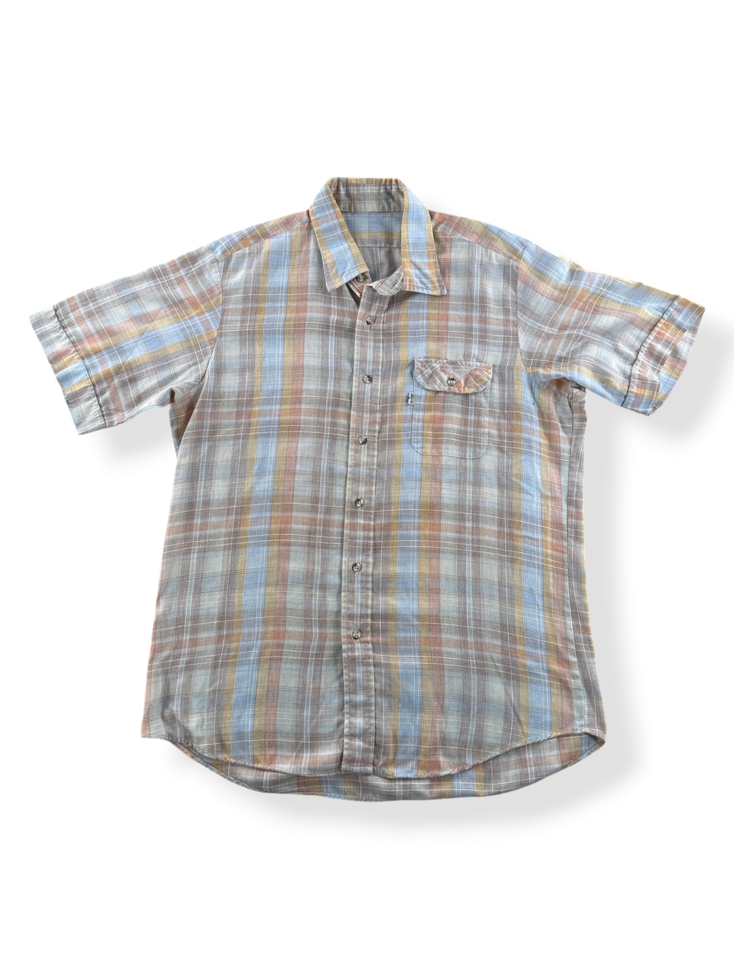 Front of Vintage Levi's Plaid Short Sleeve Shirt SZ L